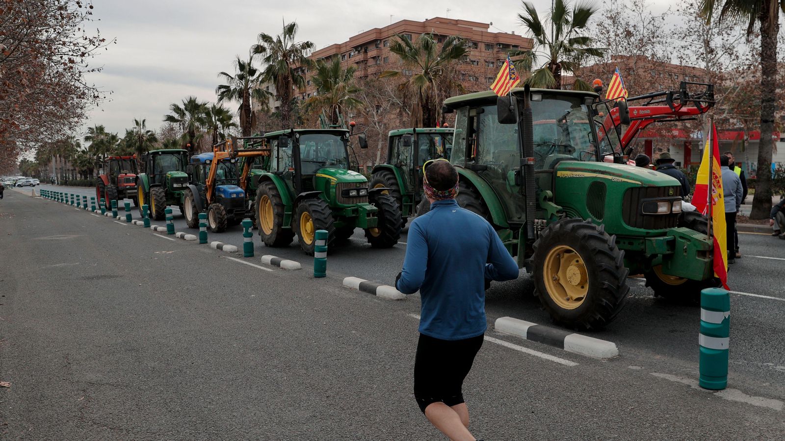 Cocentració de tractors a la Ronda Nord de València