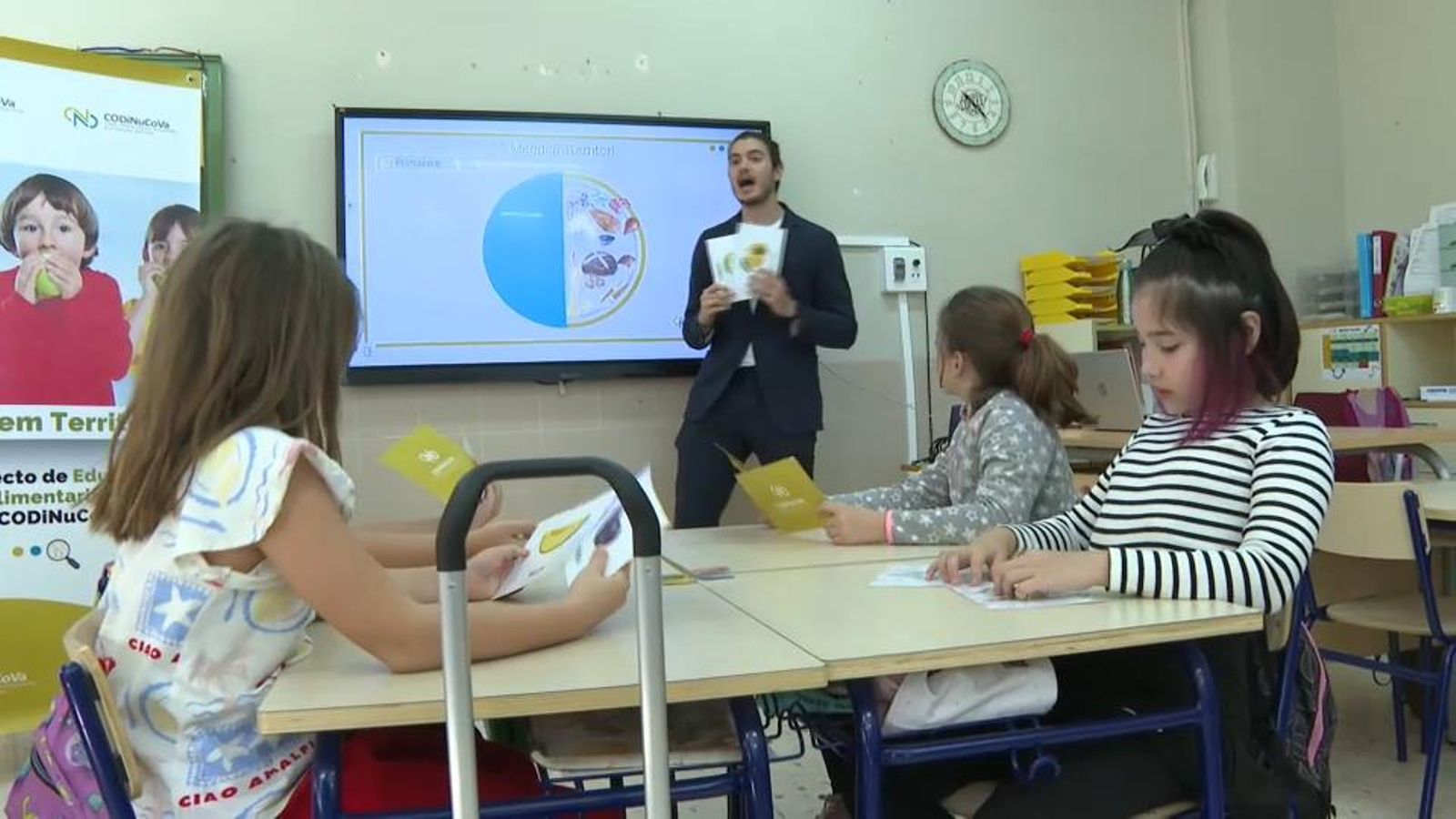 El Col·legi de Nutricionistes visita les aules per a fomentar hàbits saludables i sostenibles entre l’alumnat de primària