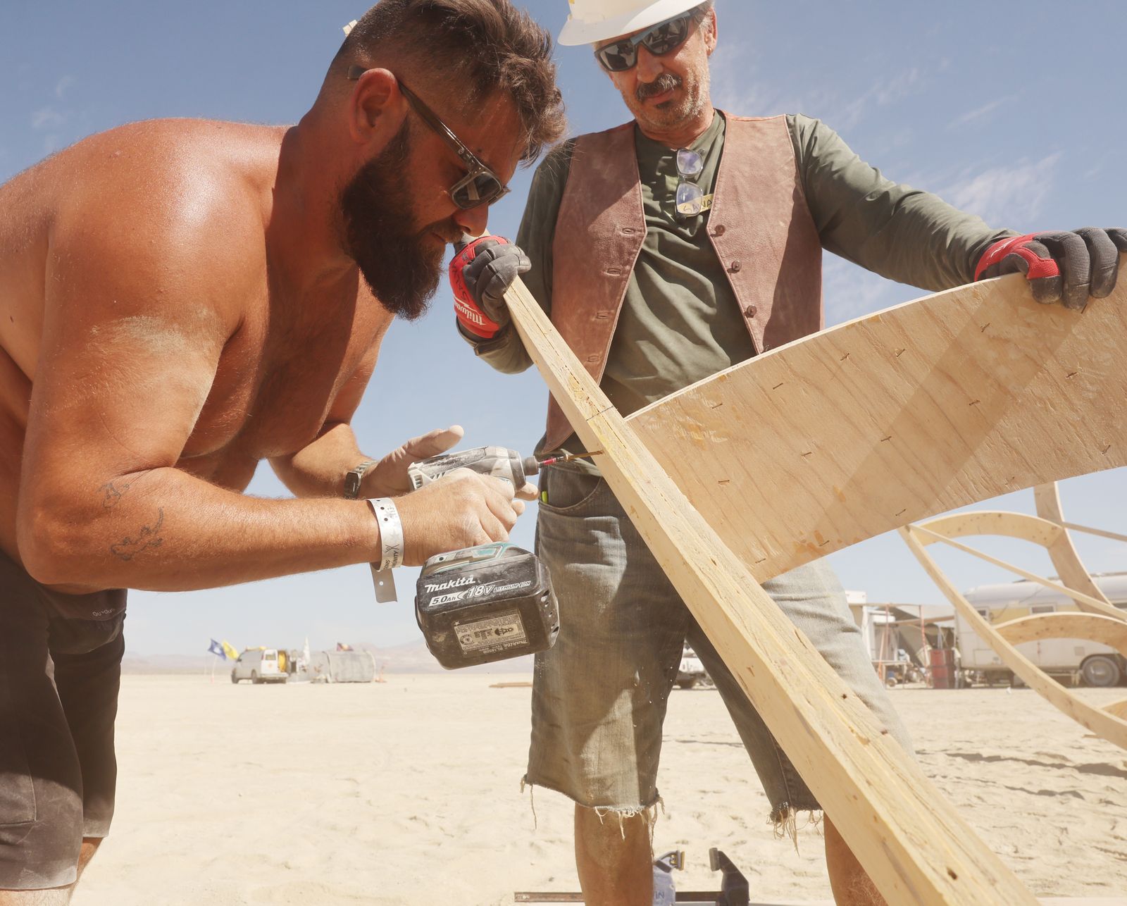 Un equip valencià construïx el temple del Burning Man al desert de Black Rock a Nevada / Michael Fox