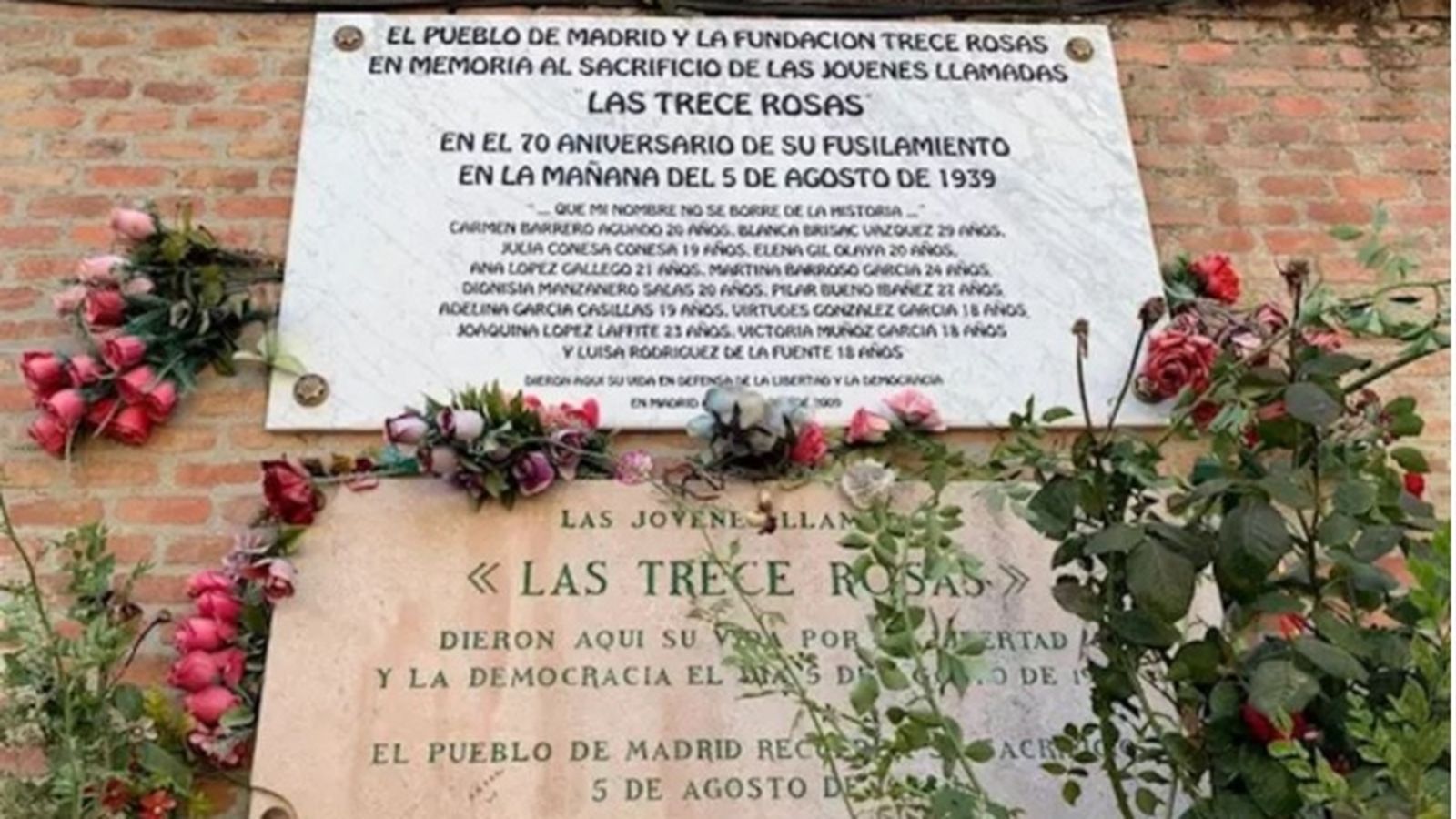 Monument en homenatge a les Tretze Roses en el cementeri de l'Almudena