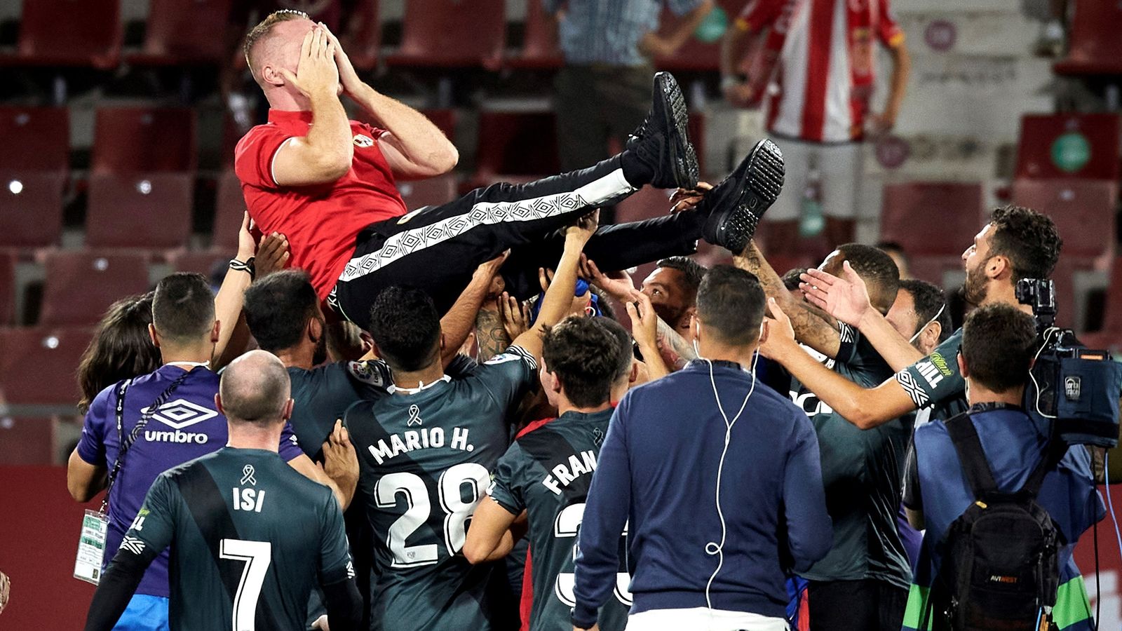 Els jugadors del Rayo celebren l'ascens a Primera Divisió