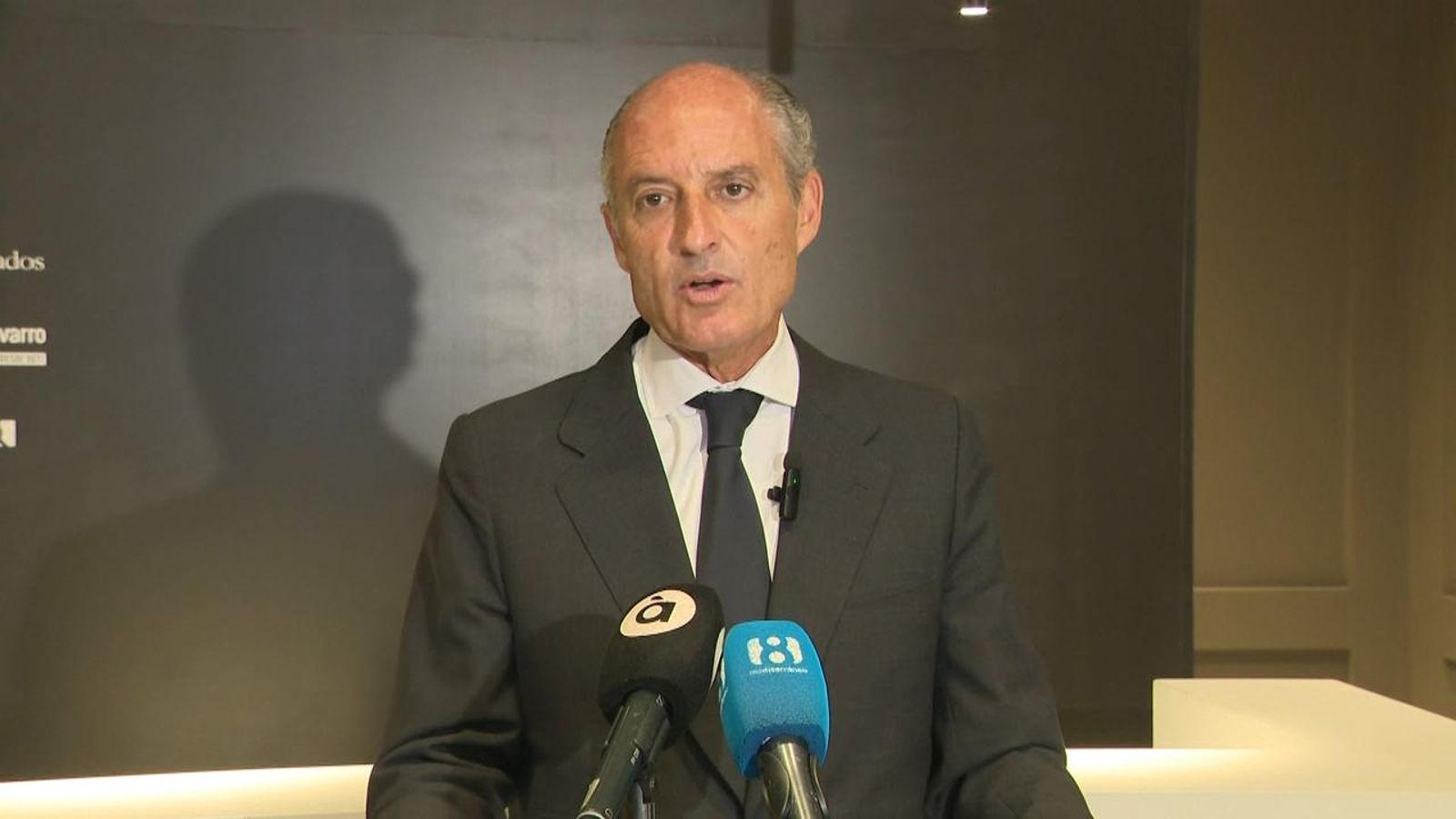 Francisco Camps, davant dels mitjans en una roda de premsa