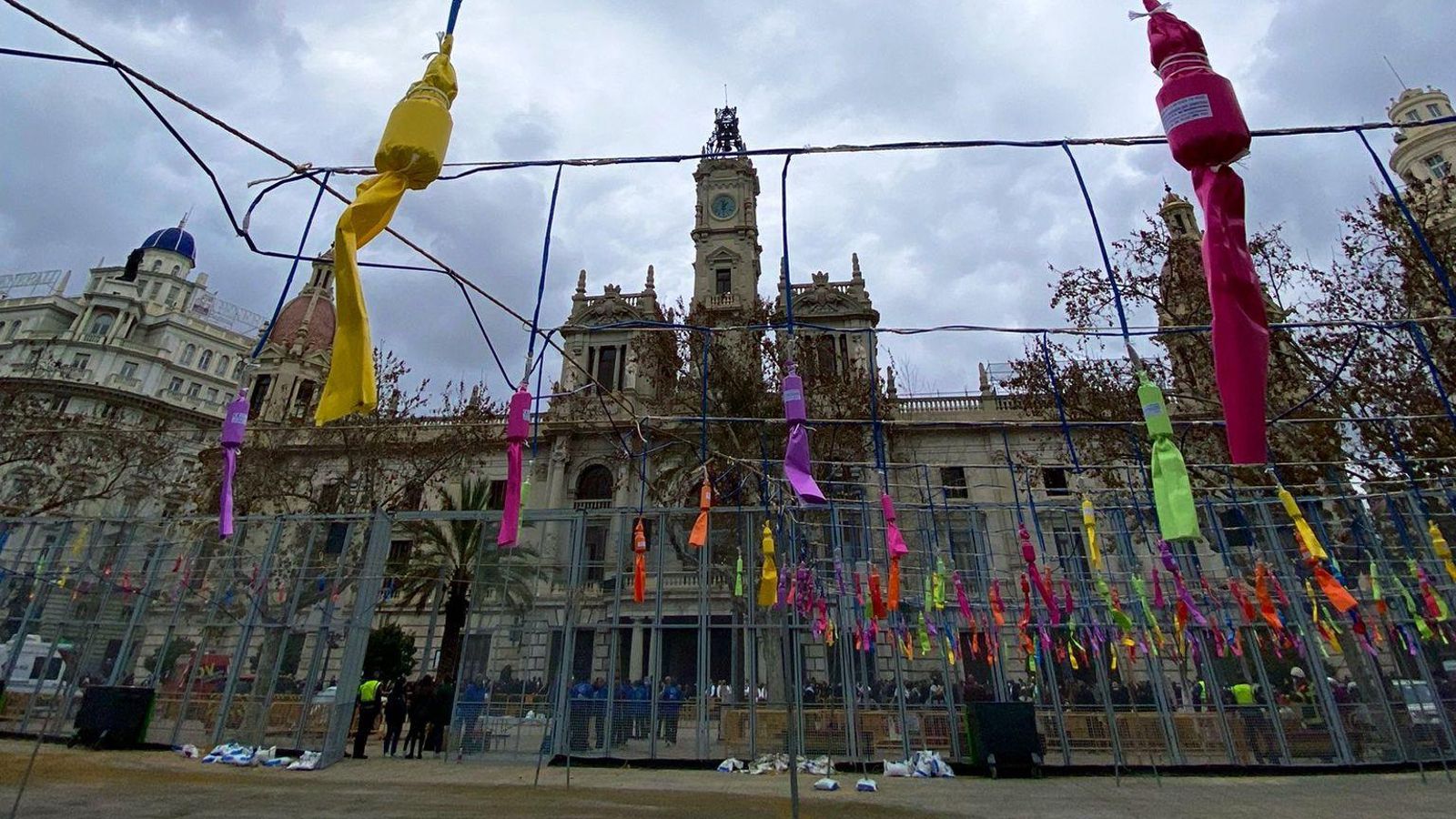 Mascletà que es va disparar a la plaça de l'Ajuntament de València el passat diumenge
