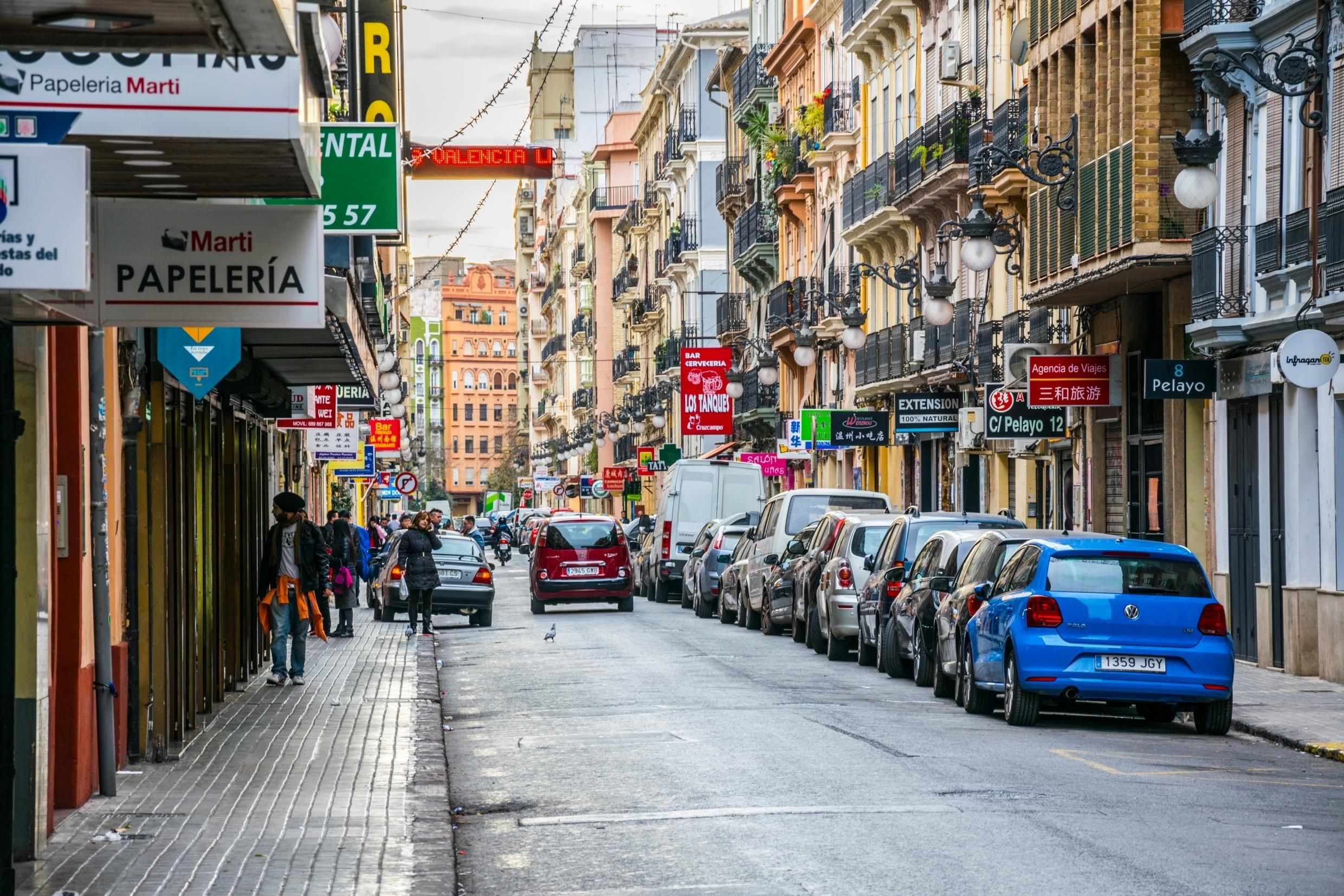 Entrada al carrer Pelayo de València, a l'inici del qual es troba el trinquet de Pelayo.
