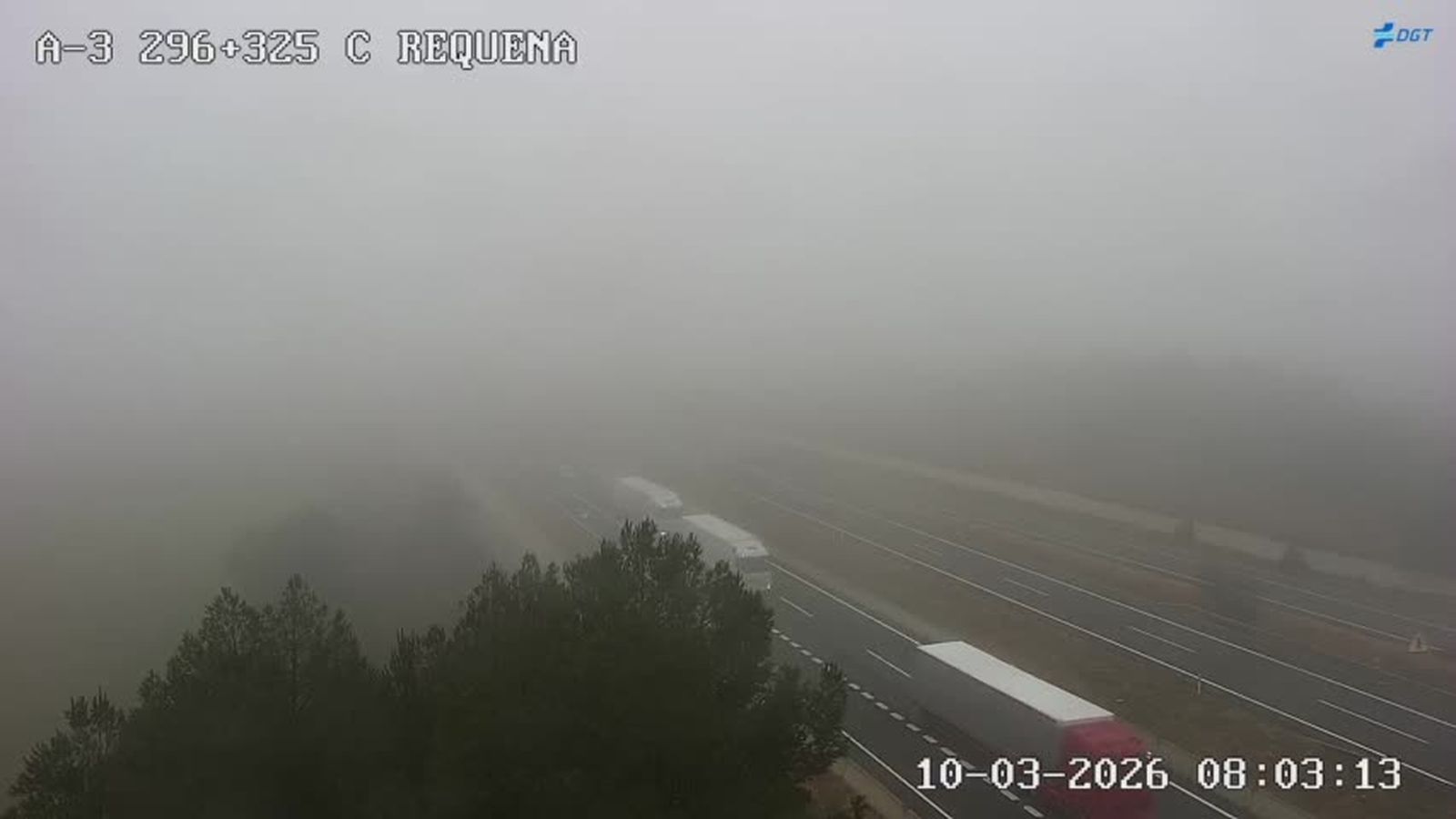 La boira reduïx la visibilitat a l'A-3 al pas per Requena, este dimarts