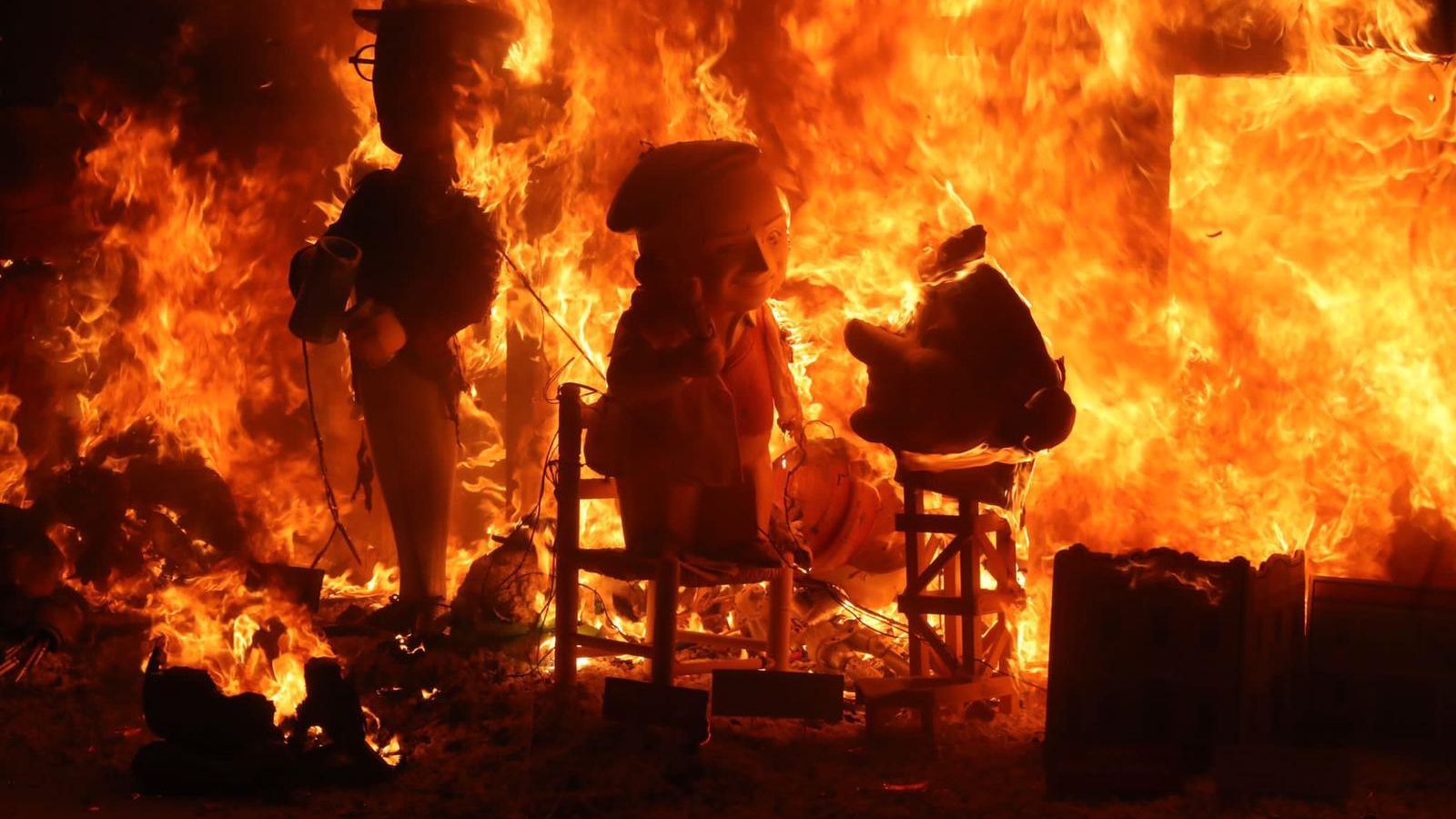 Cremà de la falla infantil de l'Ajuntament de València