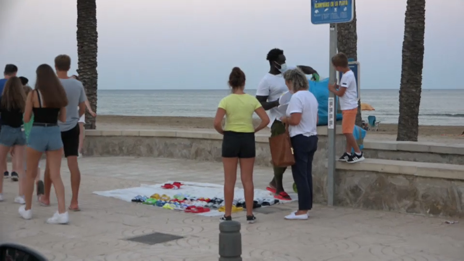 Manters a la platja de Peníscola