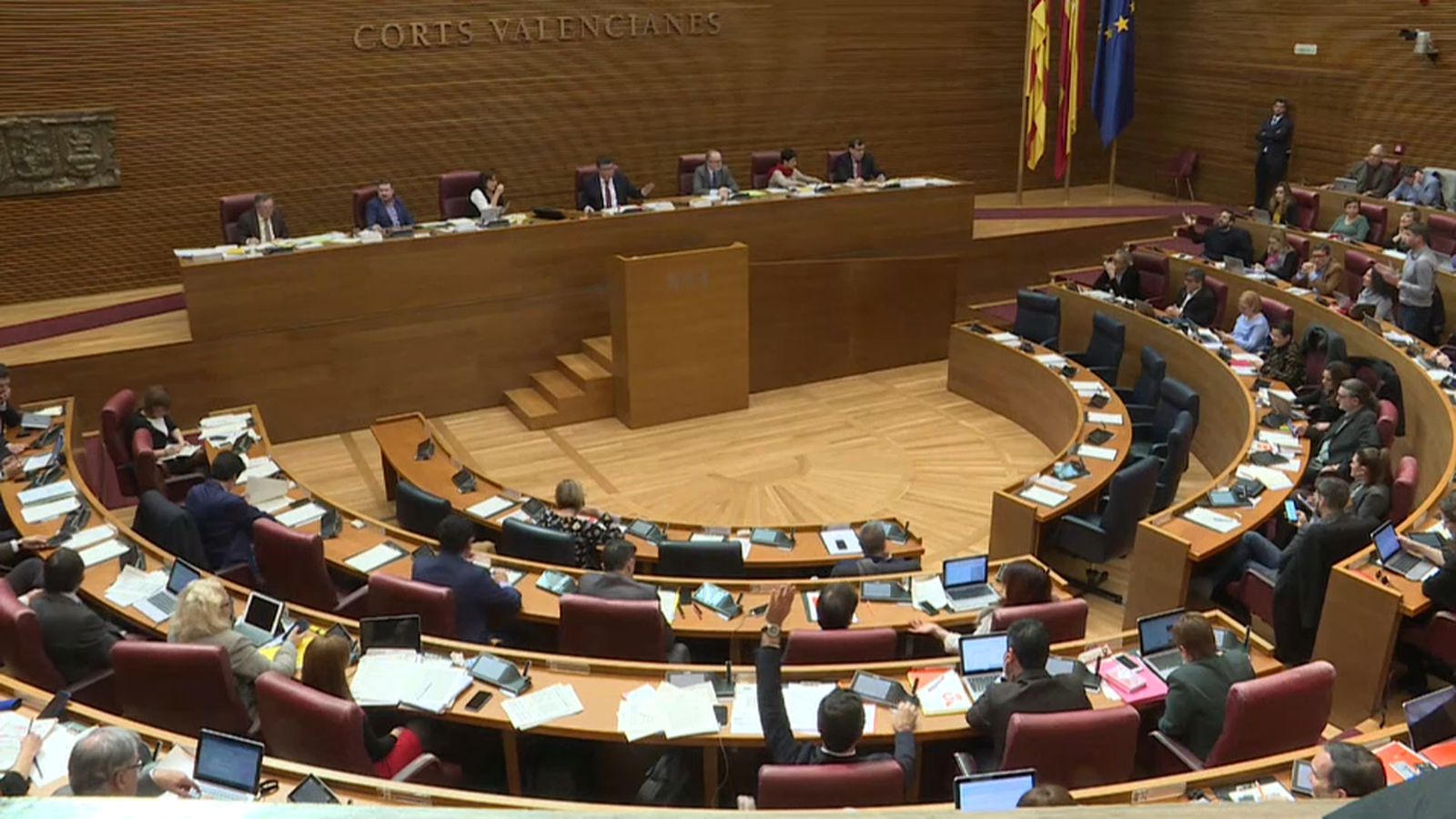 Unanimitat a les Corts per a reclamar un finançament just per a la Comunitat Valenciana | À Punt Mèdia