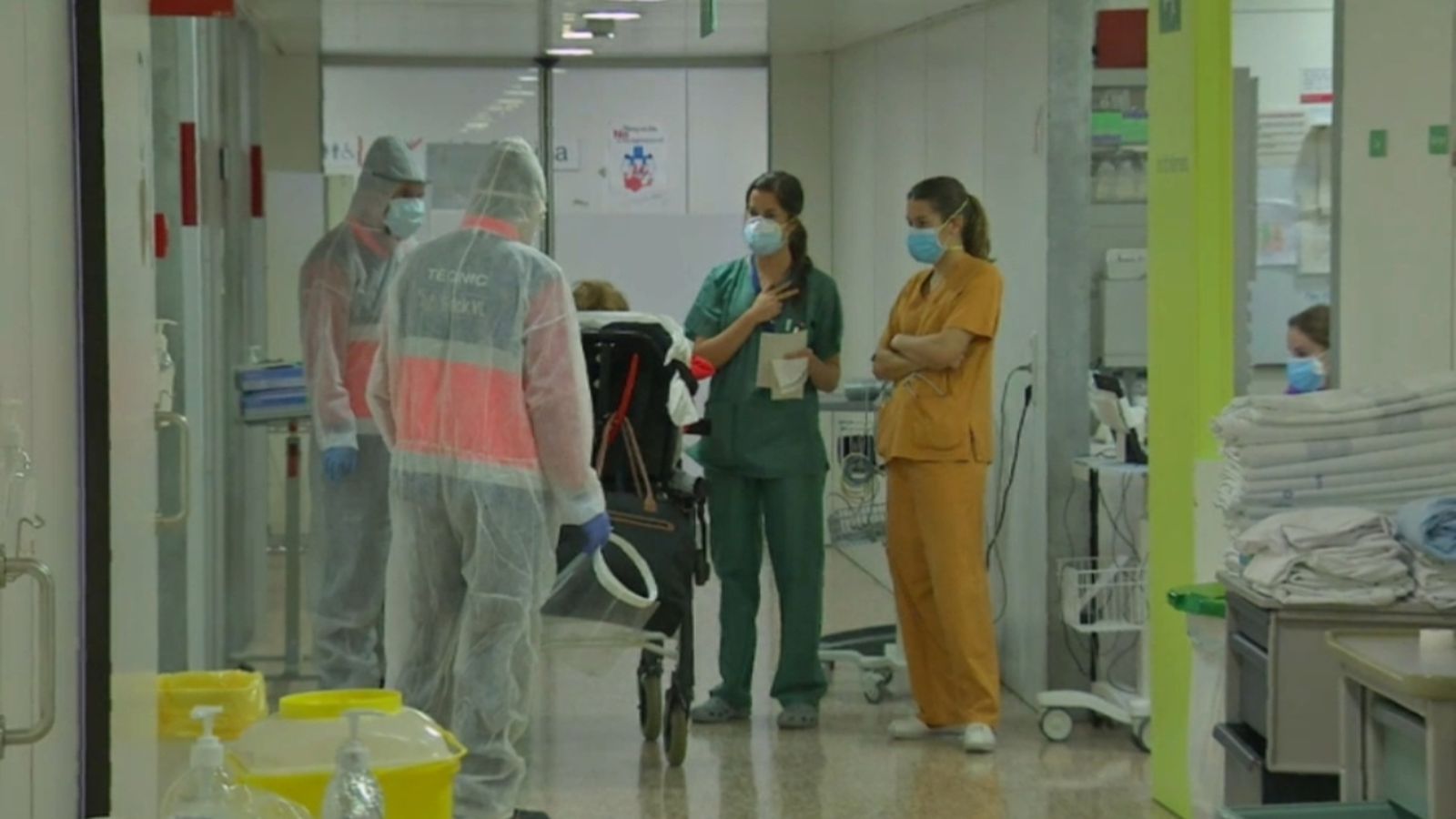 Imatge de l'UCI d'un hospital durant la pandèmia