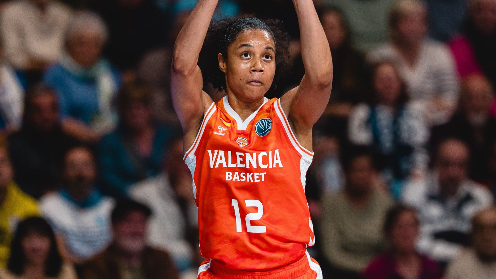 Nia Coffey en una imatge del partit