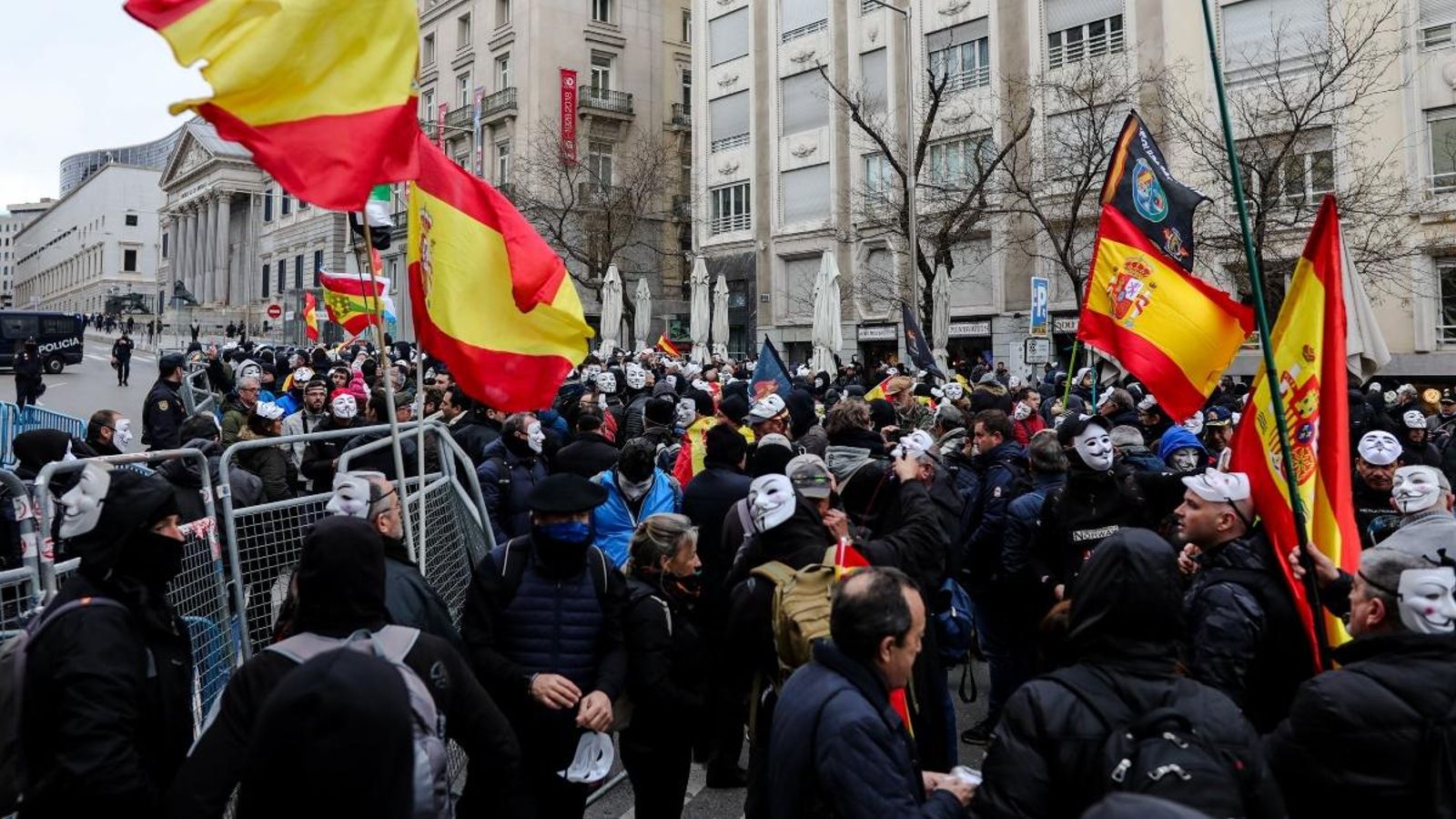 Agents de la Policia Nacional i la Guàrdia Civil s'han manifestat als voltants del Congrés