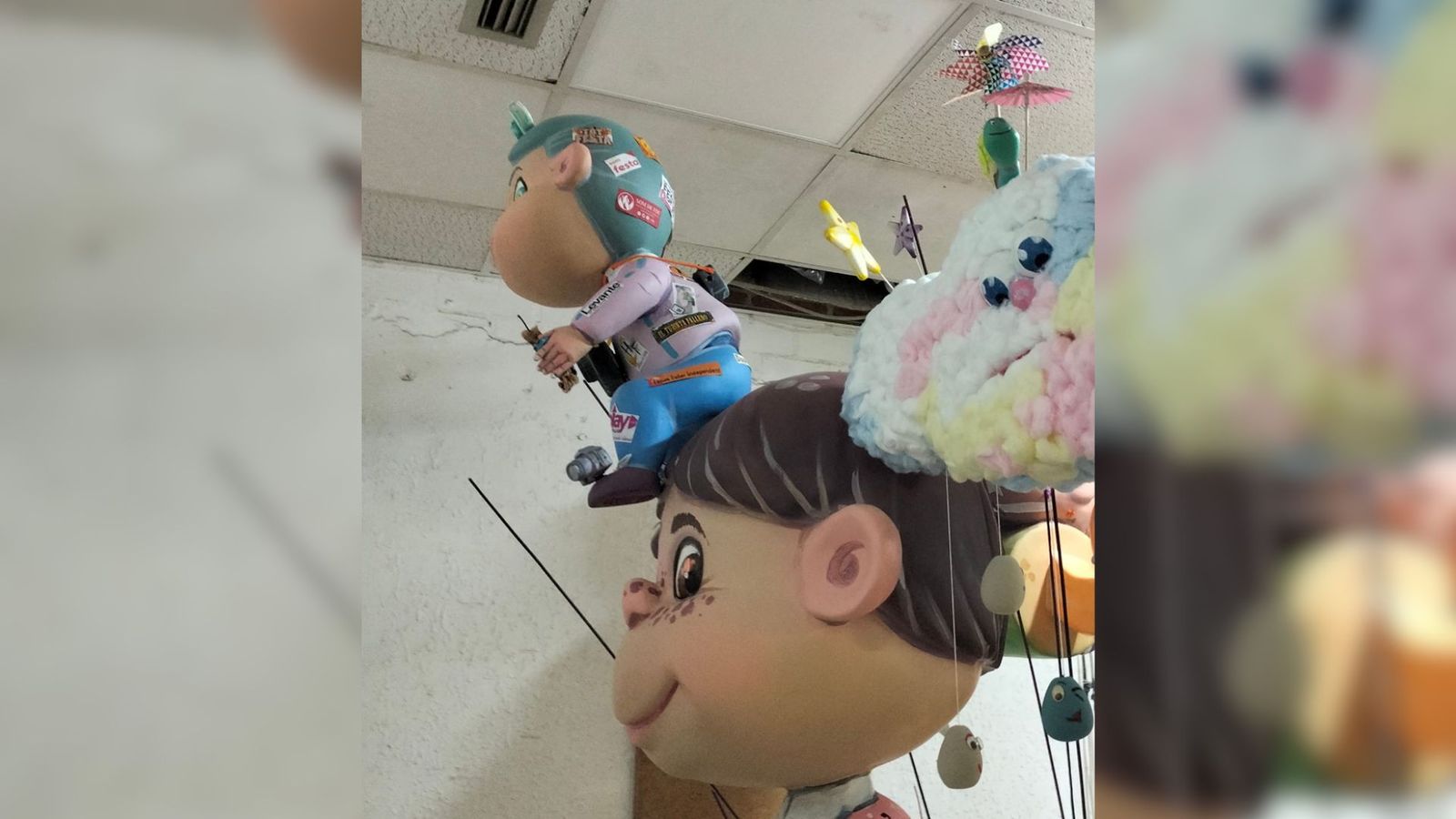 "De festa en festa" / Artista Santiago Parrado Dobón