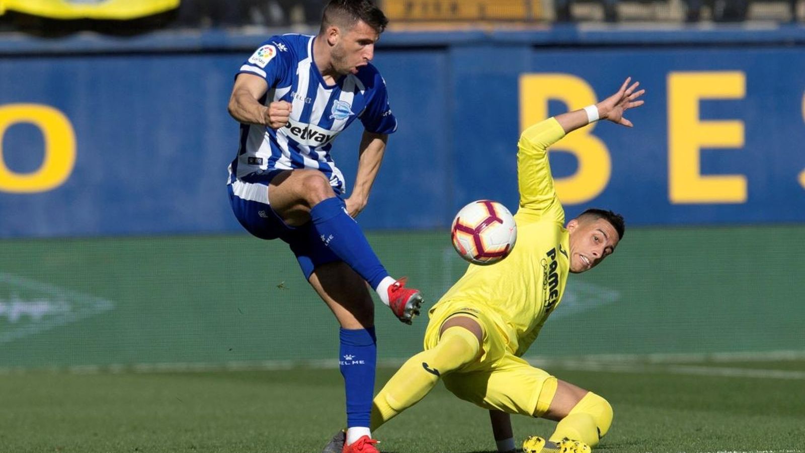 El Villarreal cau contra l'Alabés a La Ceràmica
