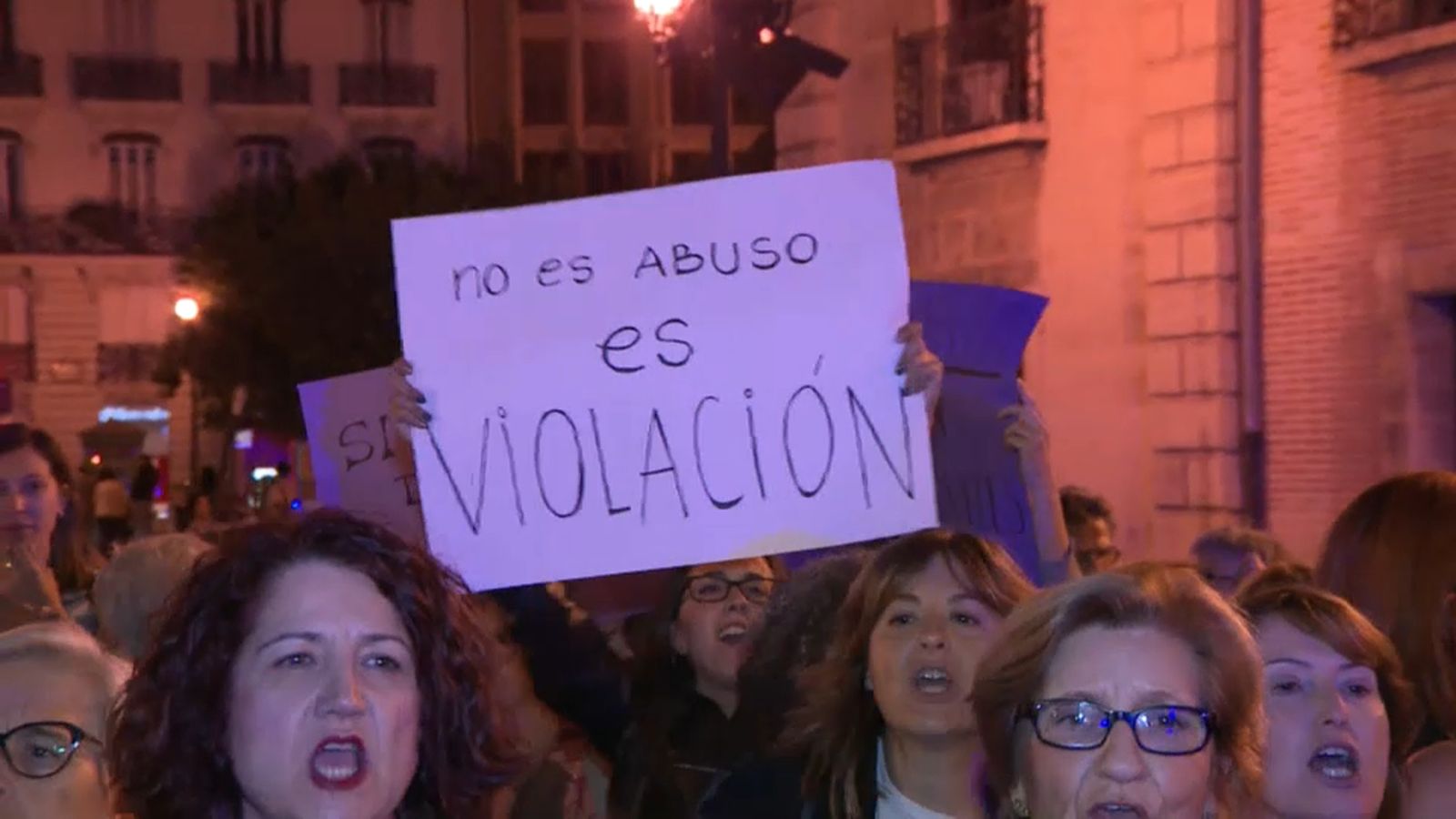 El moviment feminista es concentra en rebuig de la sentència per la violació grupal de Manresa