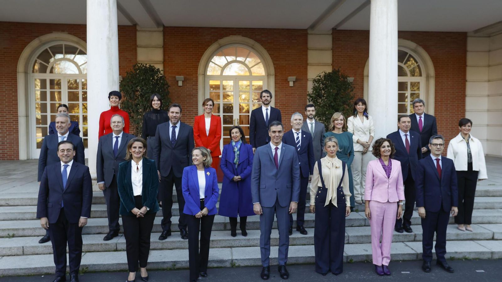 Foto de família del Consell de Ministres de la coalició PSOE-Sumar