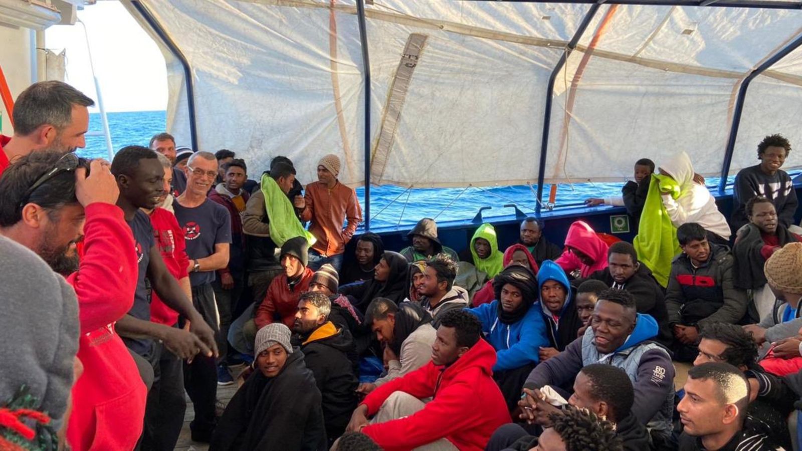 Algunes de les persones a bord del vaixell
