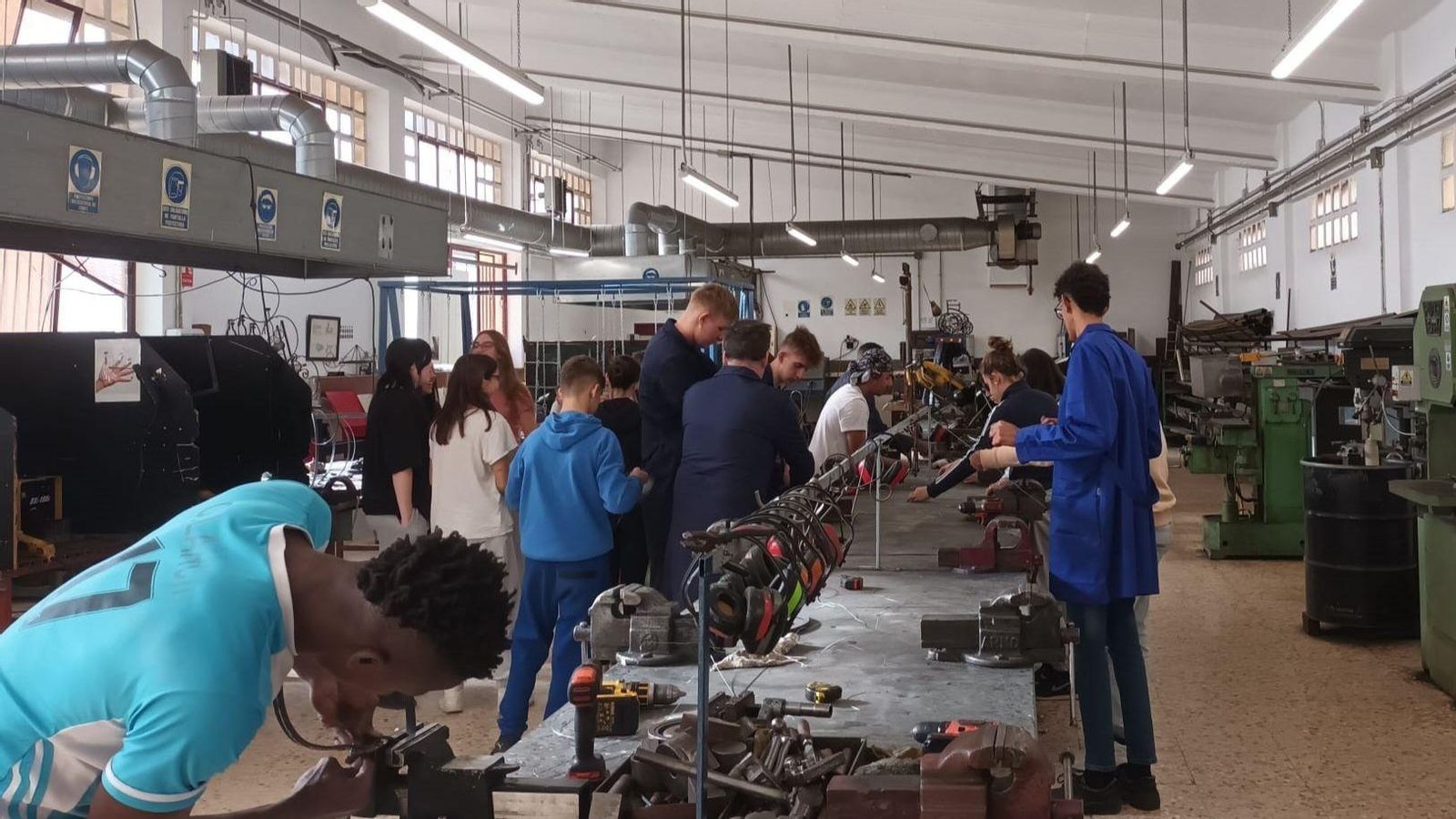 La Diputació de València ofereix programes d'FP en fusteria, metall, pastisseria, cuina i perruqueria per al curs 23/24