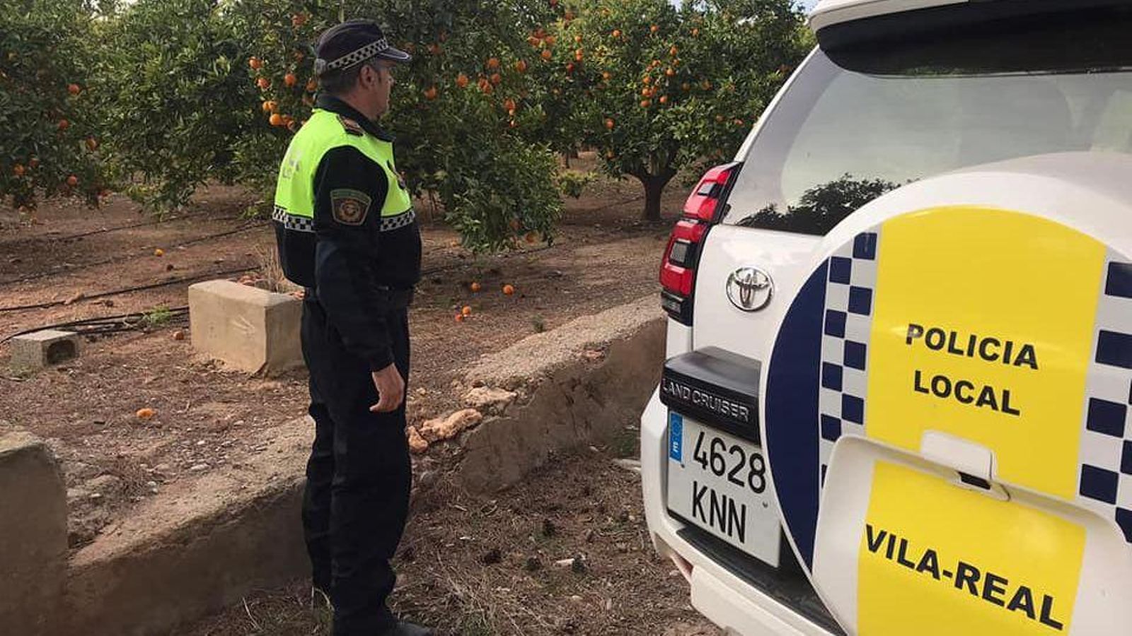 Un agent de la Policia Local de Vila-real, en una imatge d'arxiu Un agent de la Policia Local de Vila-real, en una imatge d'arxiu