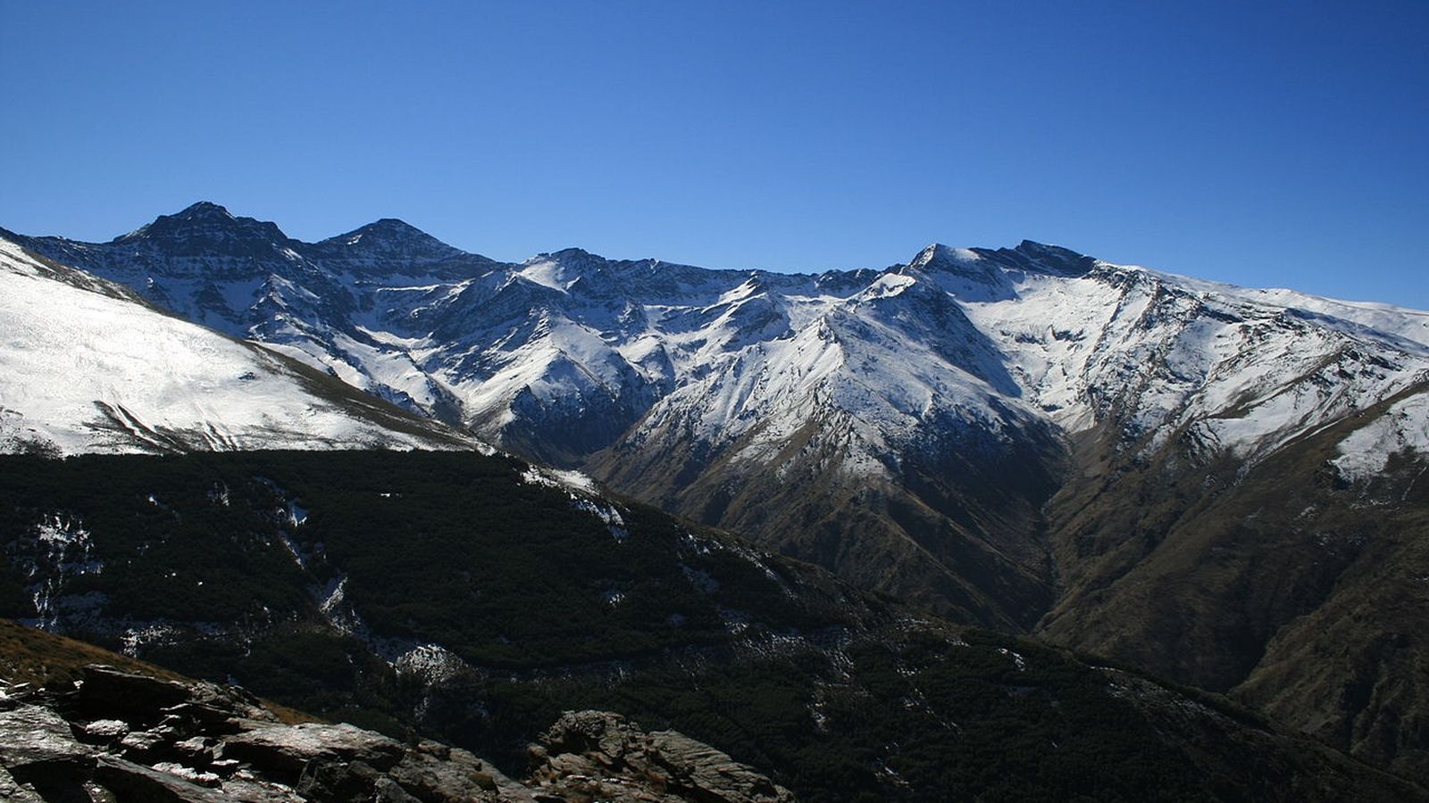 Vista de la cara nord de Serra Nevada