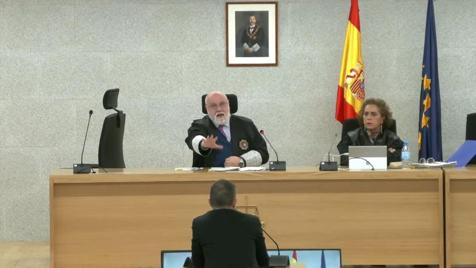 Continuen els testimonis del juí a Rubiales