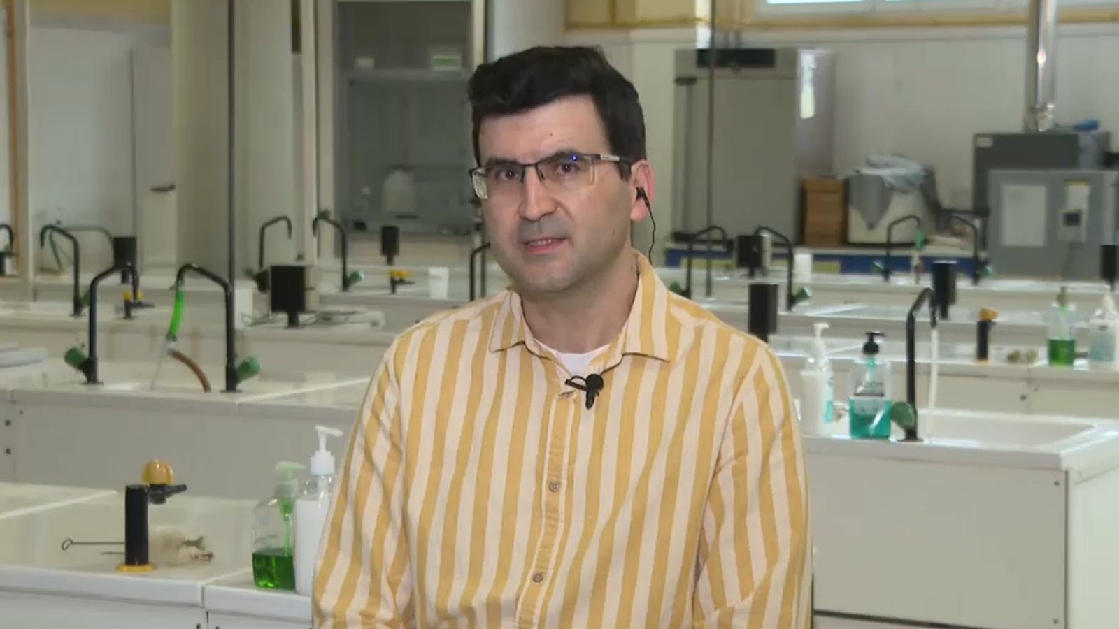 Vicente Martí, l'investigador en química molecular i professor de la UPV, en una entrevista a 'Les notícies del matí'