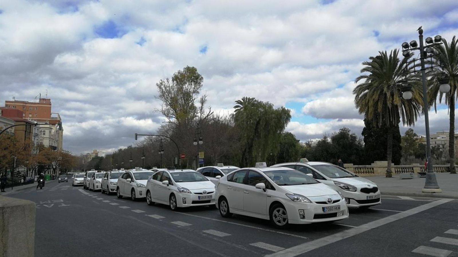 Manifestació de taxistes en el centre de València