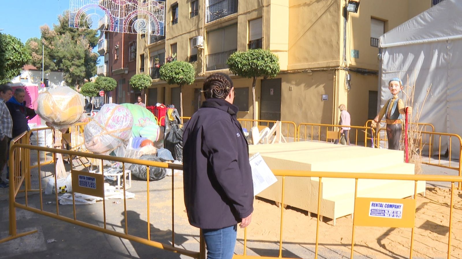 Almenys quinze falles estafades pel mateix artista: la cara negra de la Plantà