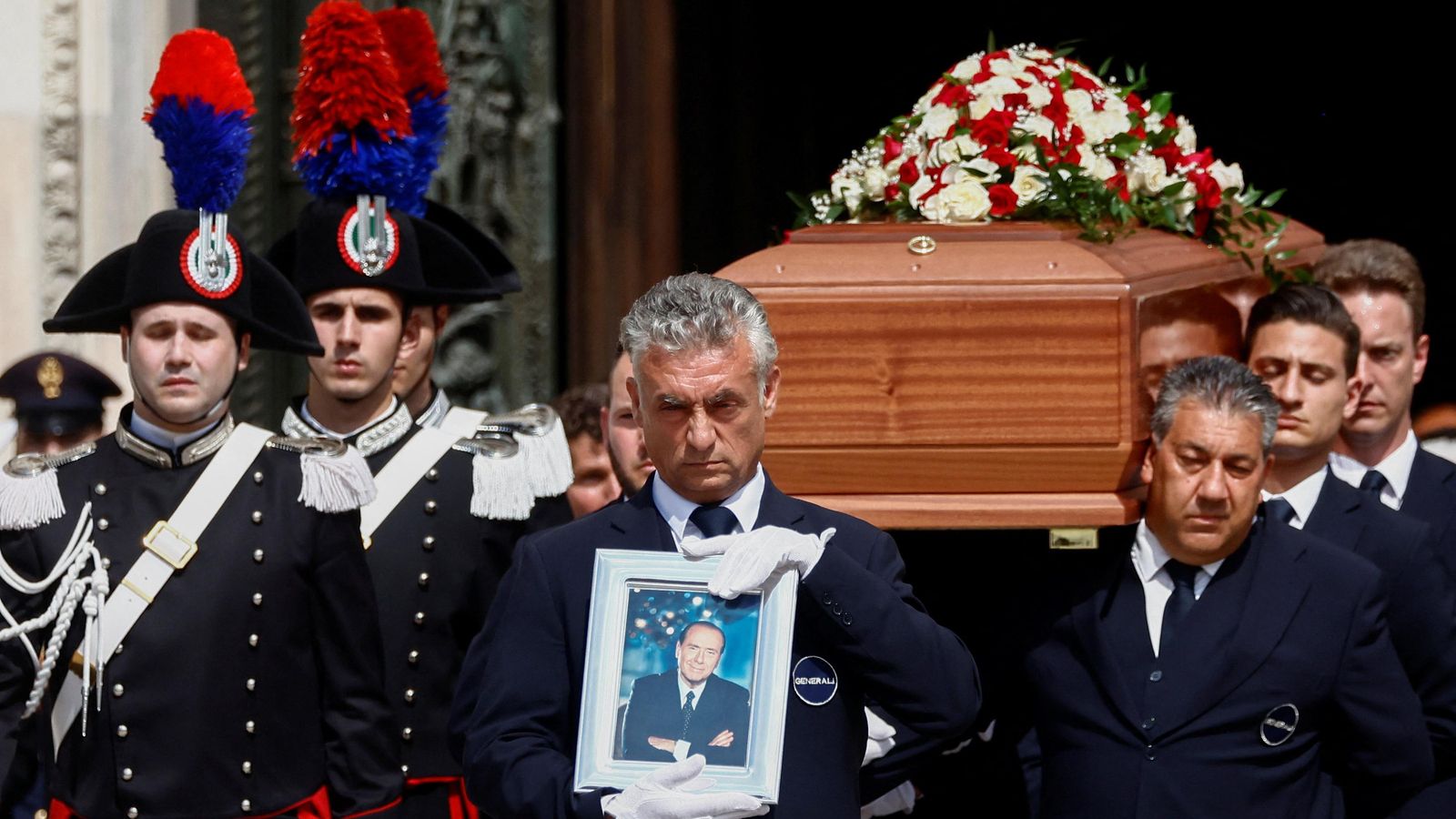 Taüt de Silvio Berlusconi Taút de Silvio Berlusconi