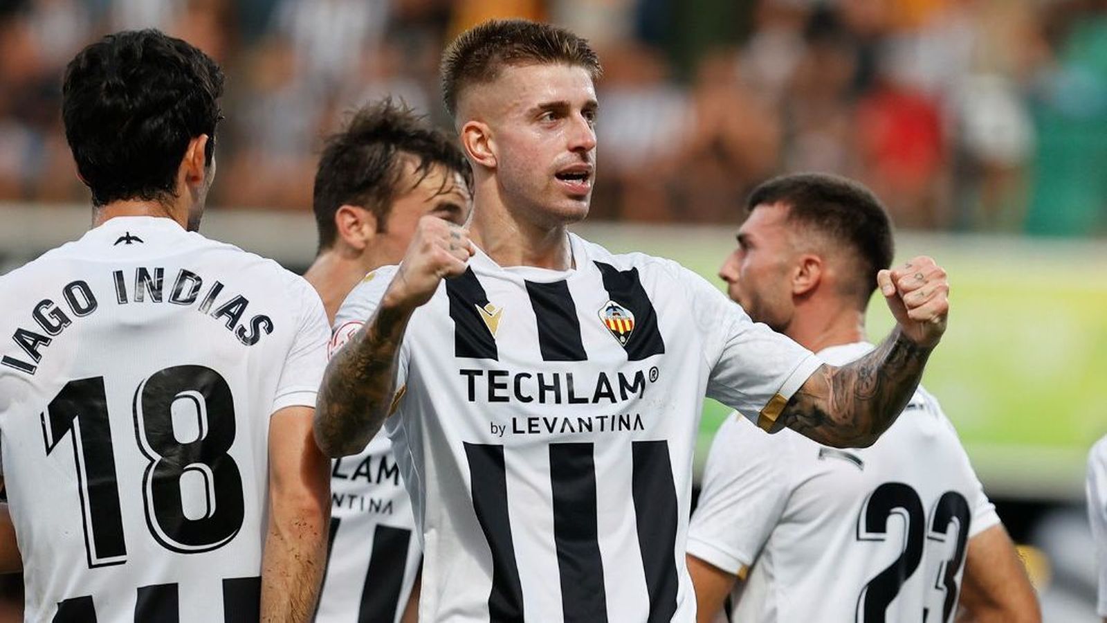 Els jugadors del Castelló celebren un gol