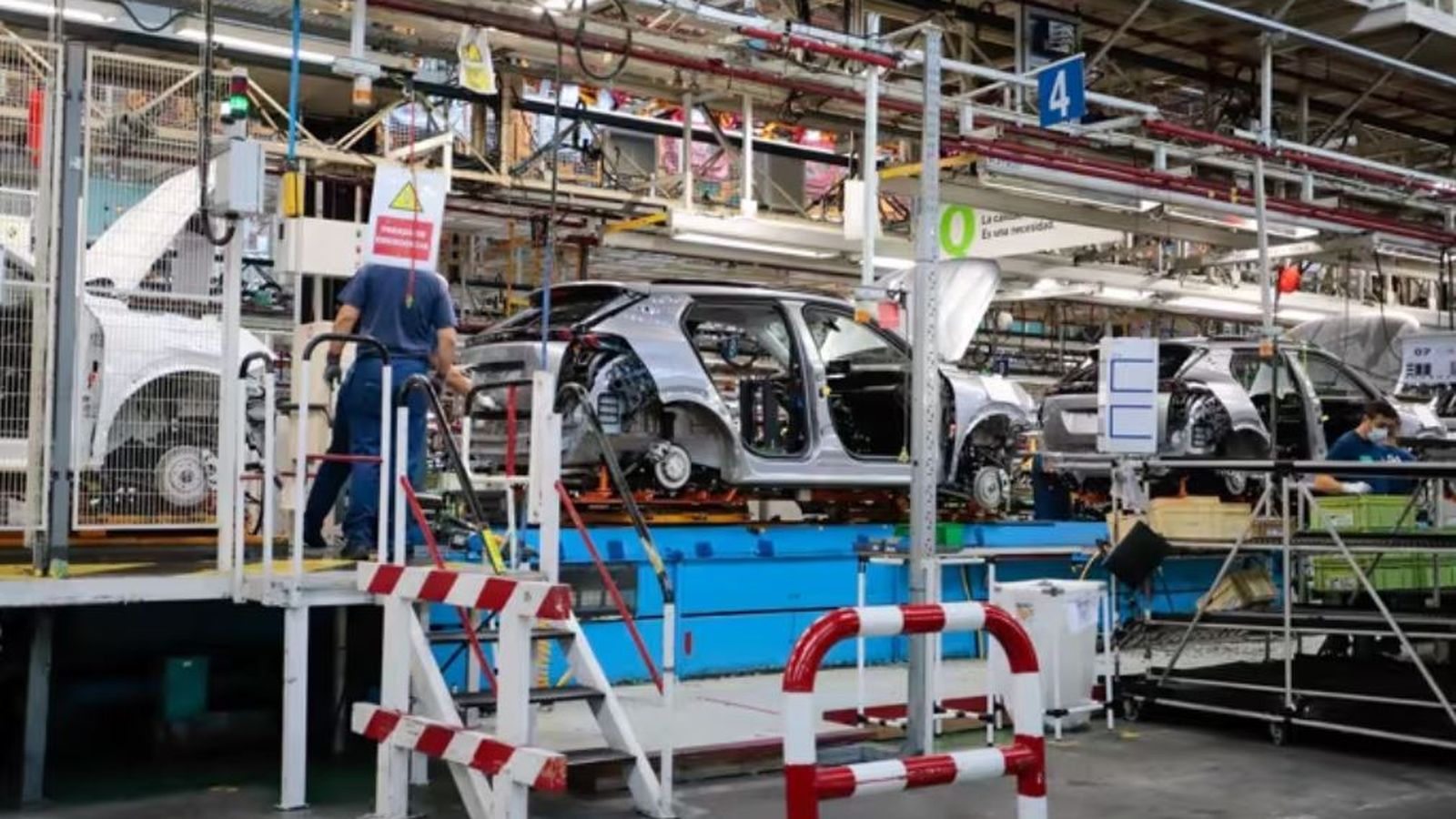 Imatge d'arxiu d'una fàbrica de vehicles