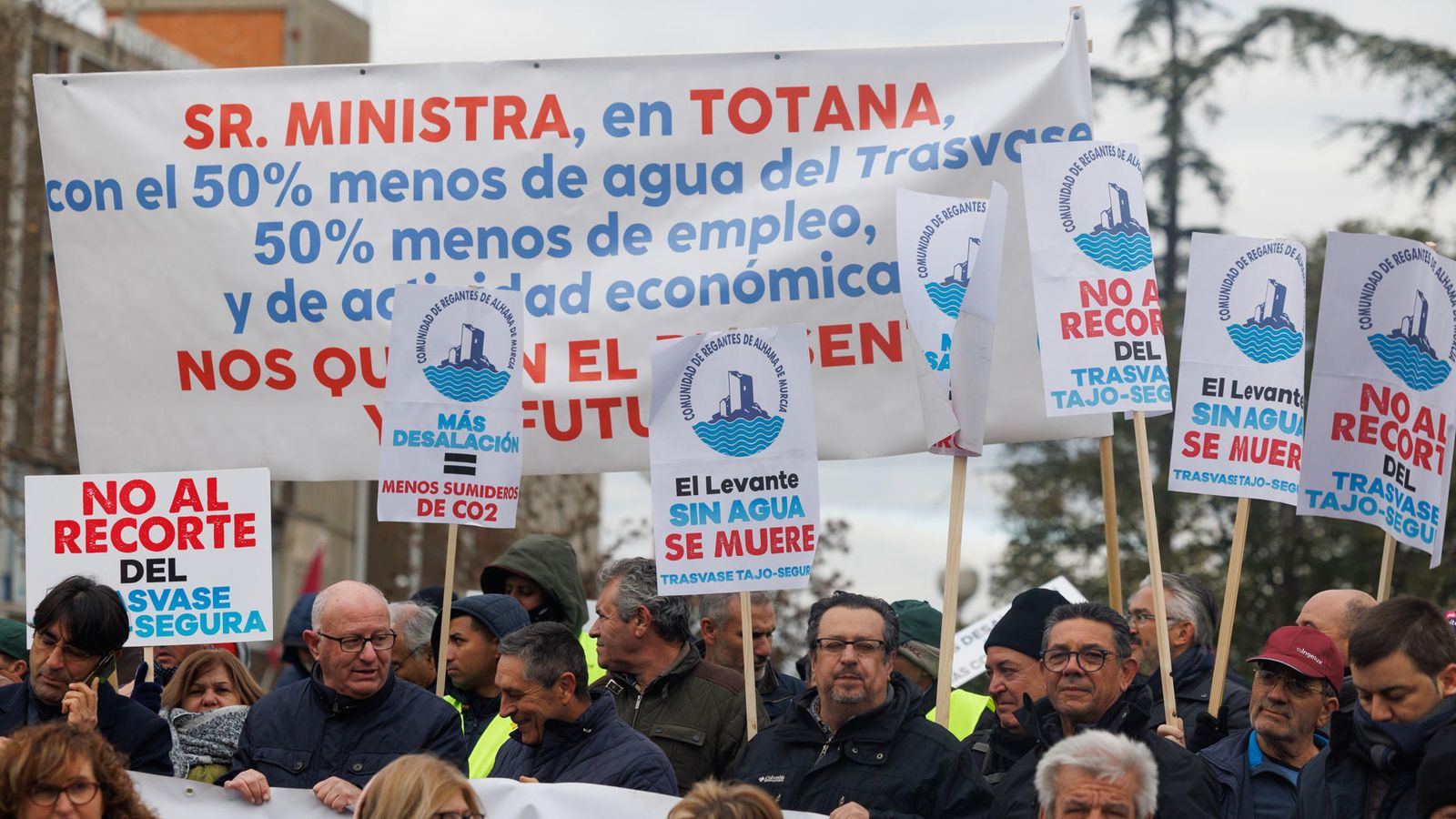 Manifestació dels regants aquest dimarts a les portes de la Moncloa