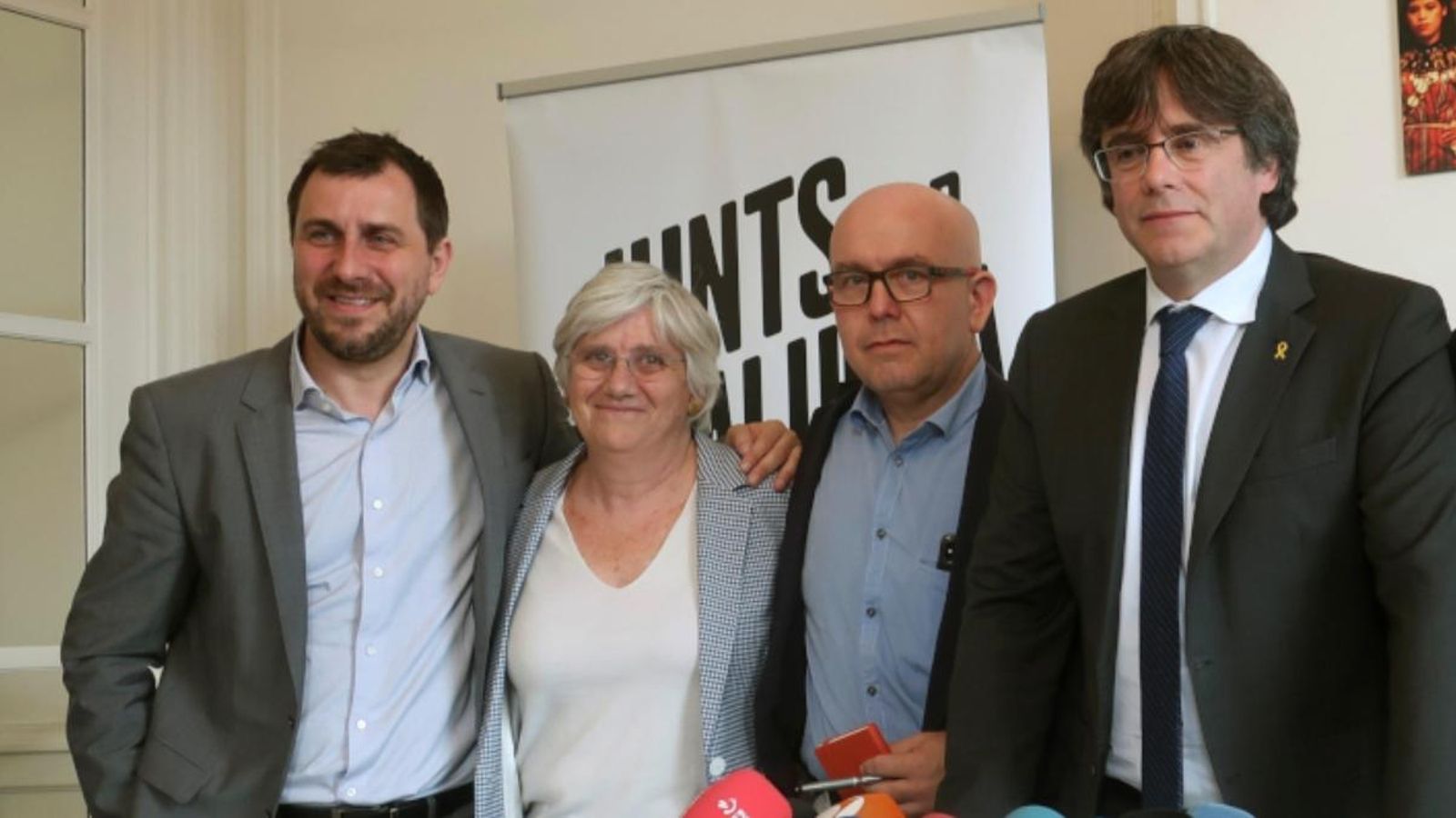 Els exconsellers Antoni Comín i Clara Ponsatí, amb l'expresident català Carles Puigdemont en una imatge d'arxiu