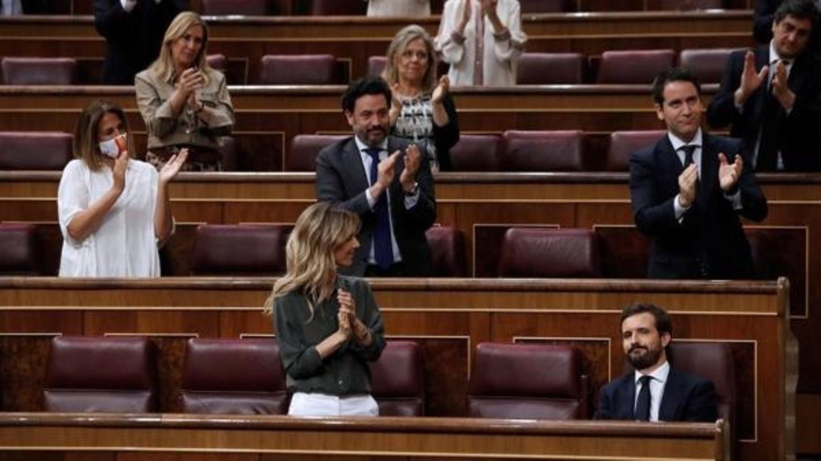 La bancada del PP, amb el líder de l'oposició, Pablo Casado, en la primera filera