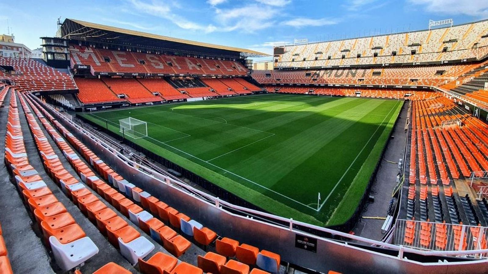 Panoràmica interior de l'estadi de Mestalla.
