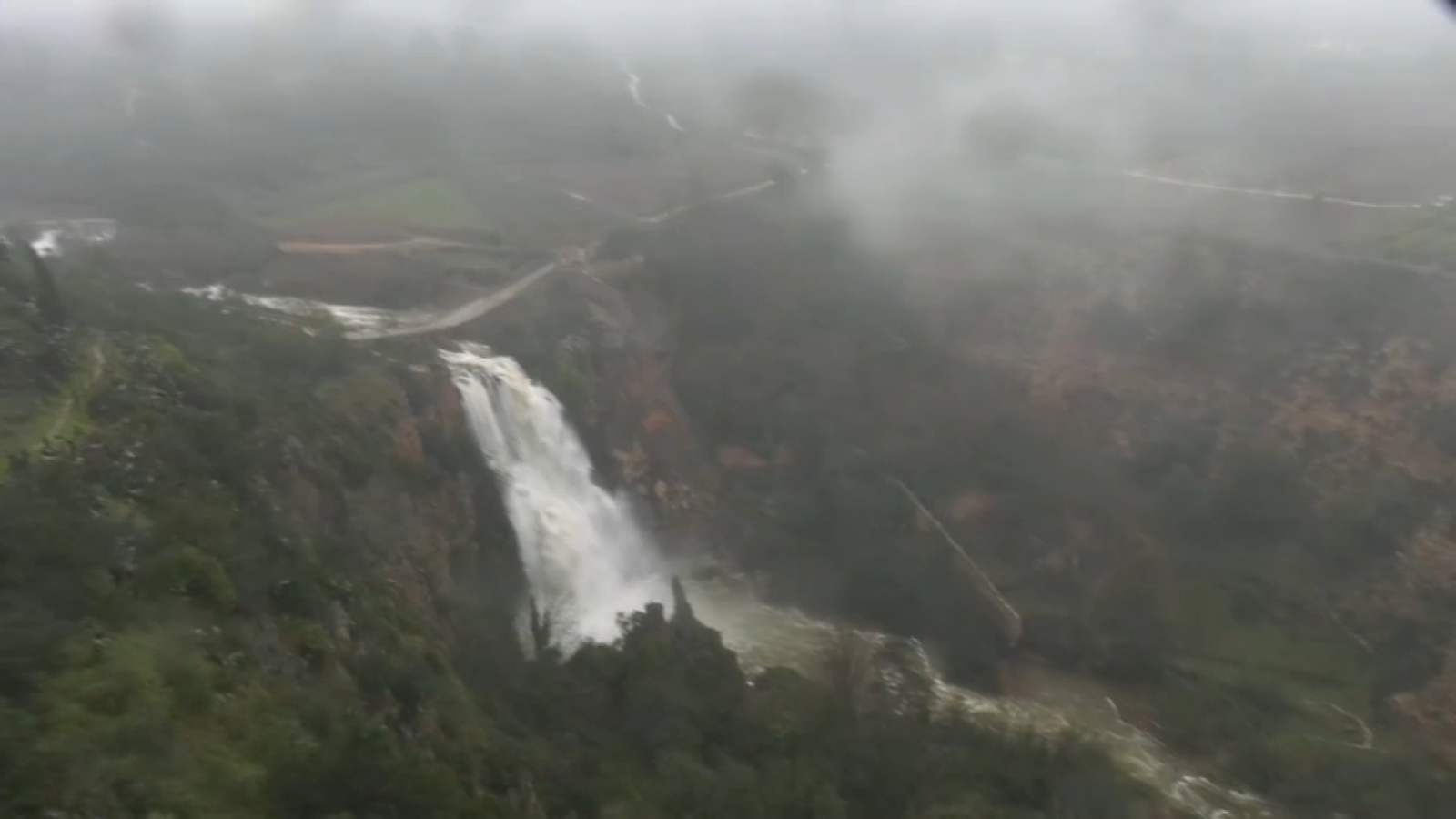 El Salto de Xella (Canal de Navarrés) baixa més ple que ho ha fet en anys