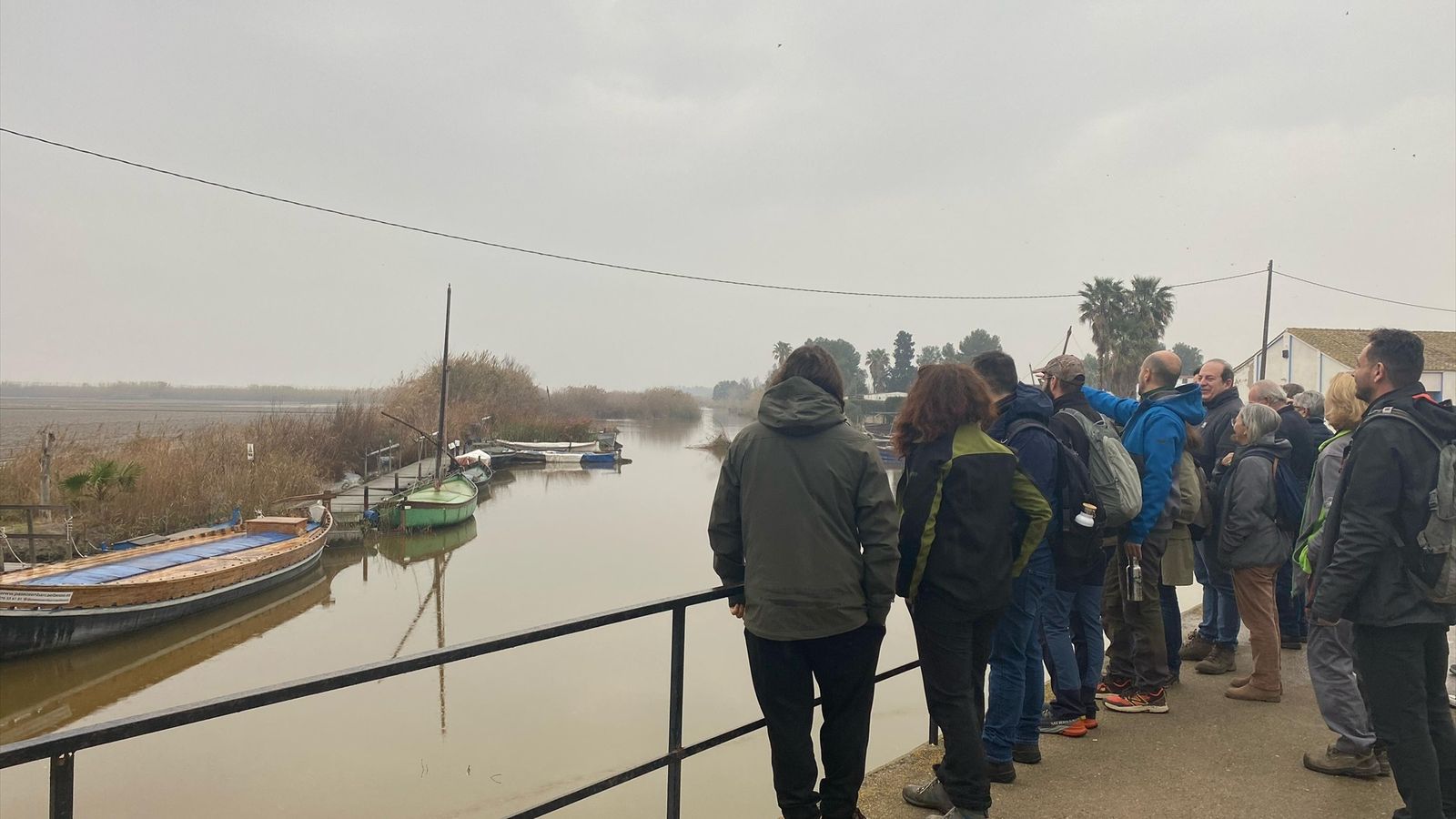 Assistents a la conferència internacional sobre humedals celebrada a València visiten l'Albufera