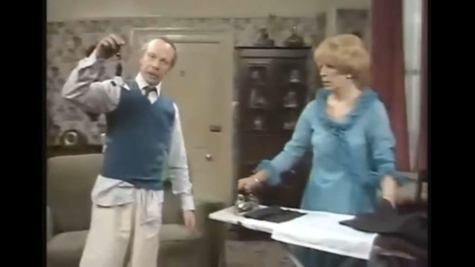 Una de les còmiques escenes de 'George and Mildred" que va protagonitzar Brian Murphy