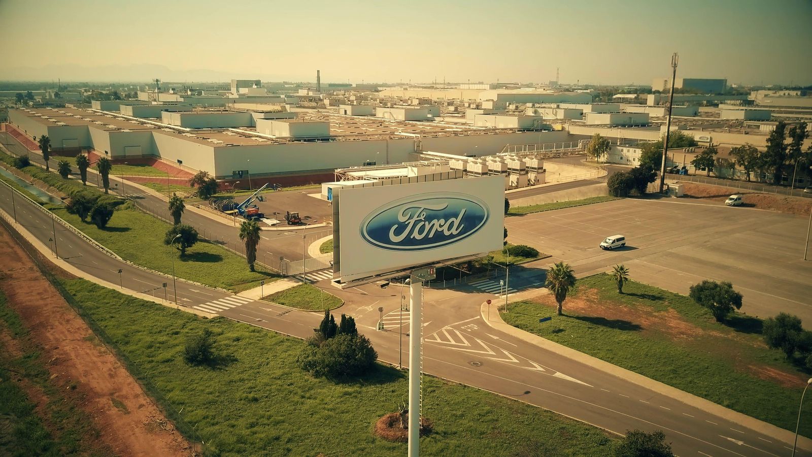 Vista aèria de la factoria de Ford Almussafes