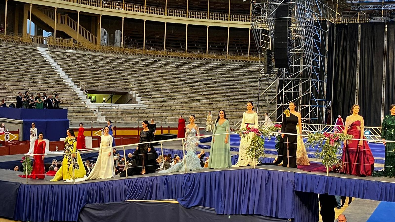 Assaig de la presentació de les belleses del foc de les Fogueres del 2024 Presentació de les belleses del foc de les Fogueres del 2024