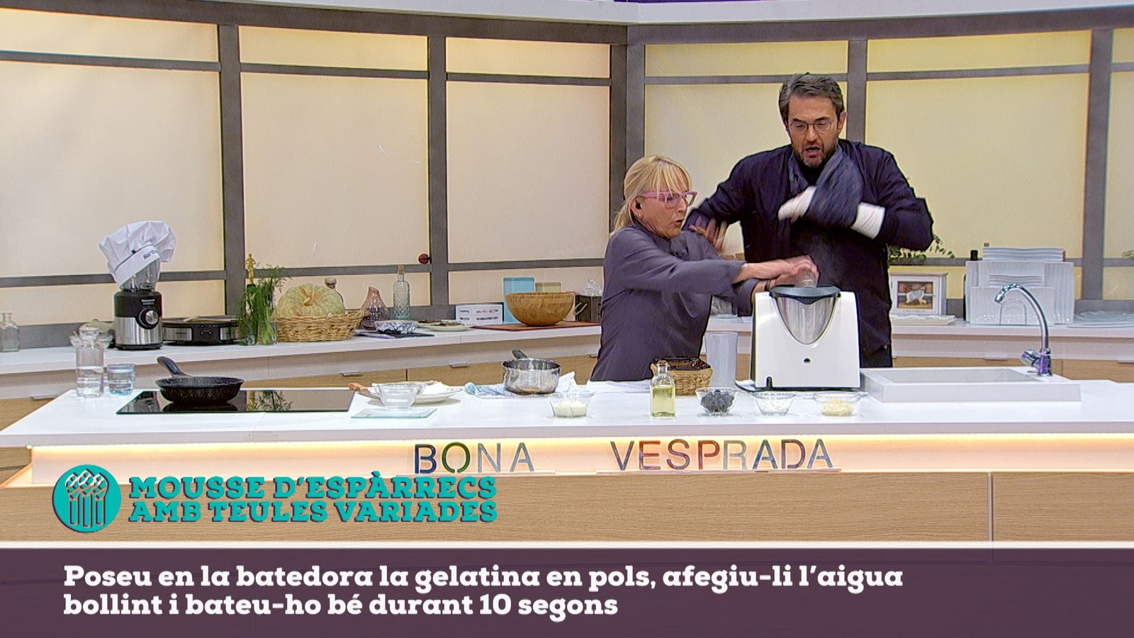 28.04.2021 | Mousse d’espàrrecs amb teules variades