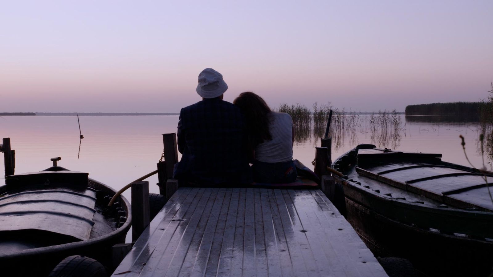 Cada programa és un docushow en què tres protagonistes compartiran les seues preferències des d’una perspectiva sentimental i optimista.