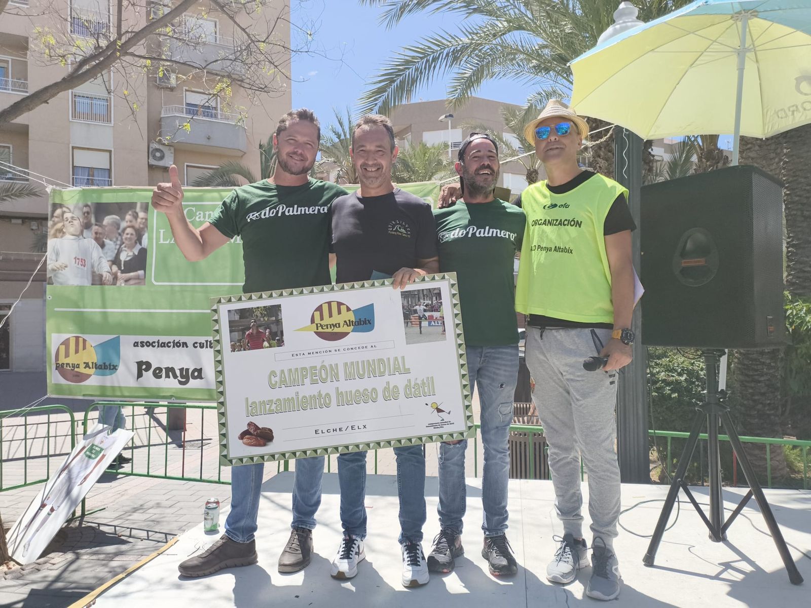 Guanyadors del Campionat Mundial de Llançament de Pinyol de Dàtil d'enguany