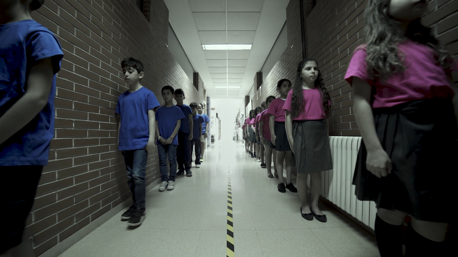 En Primària s’ha reconegut el curtmetratge Camina amb mi, del CEIP Serrería, on es critica l'atribució a xiquets i xiquetes de rols pel seu gènere