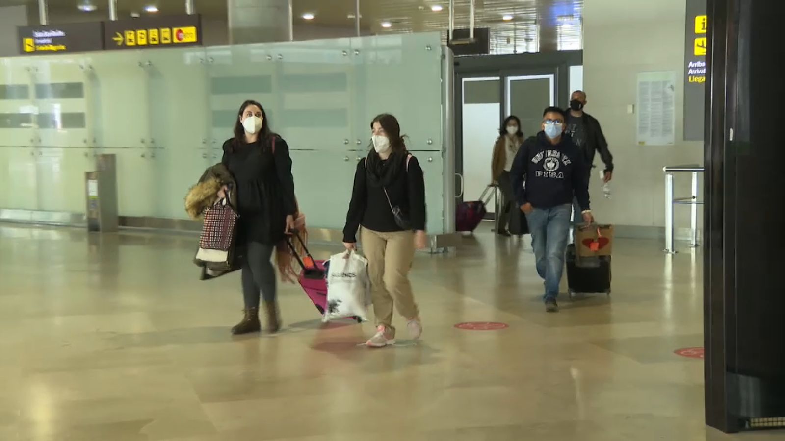 Pocs passatgers i la majoria per motius laborals als aeroports valencians