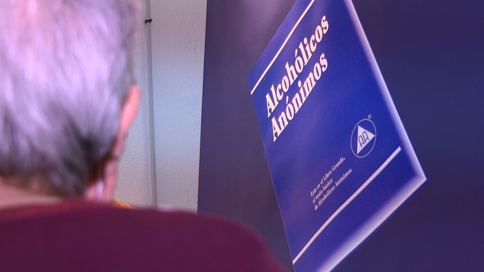 Una trentena de grups d'Alcohòlics Anònims ajuden cada any a deixar la beguda a milers de valencians