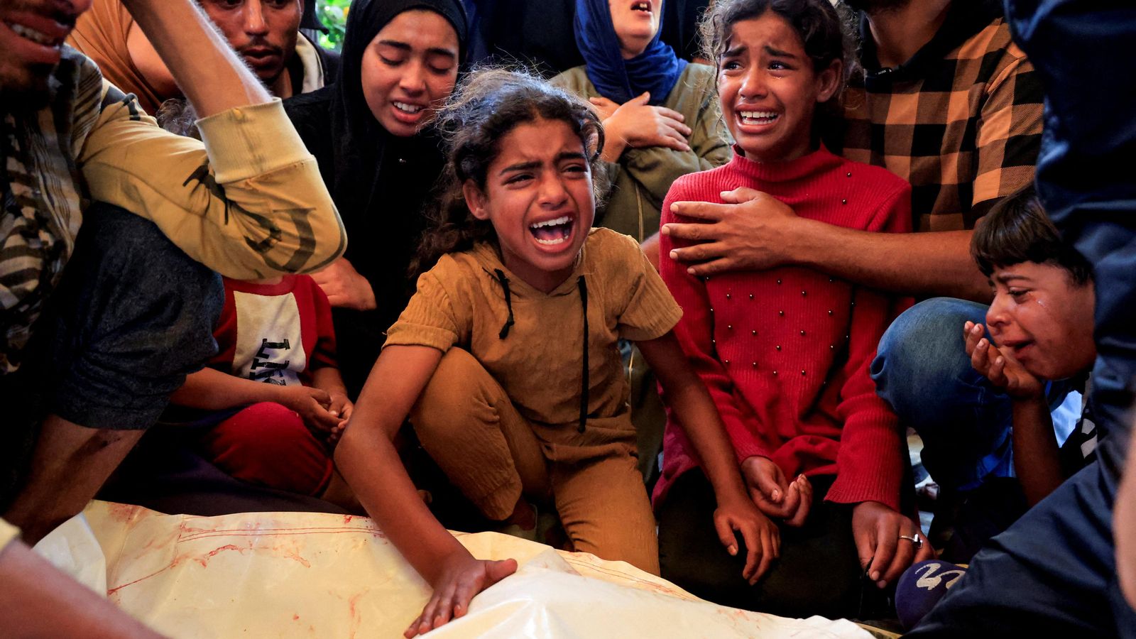 Funeral d'un palestí mort en l'atac d'Israel en un centre de distribució d'aliments a Rafah