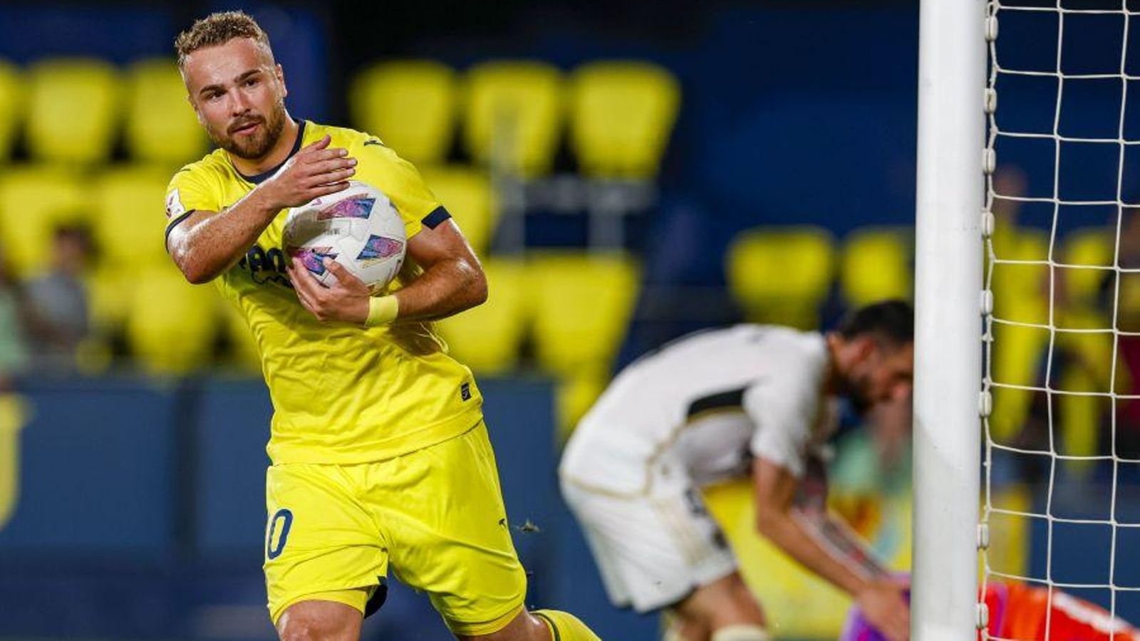 Ontiveros ha marcat els dos gols dels locals des dels onze metres