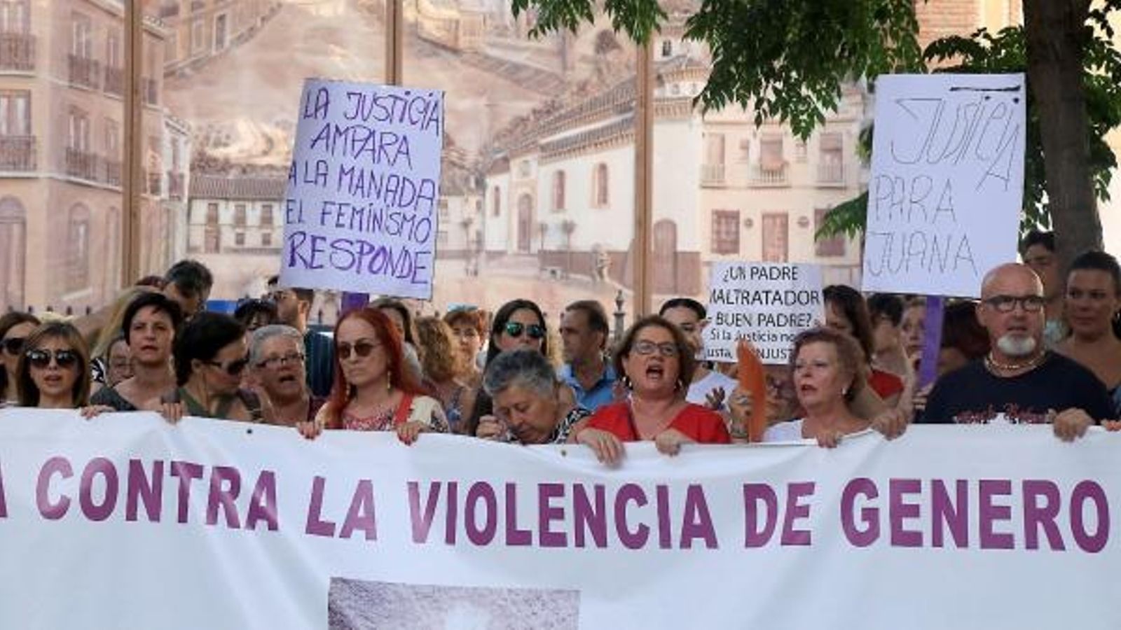Concentració a Maracena en suport a Juana Rivas