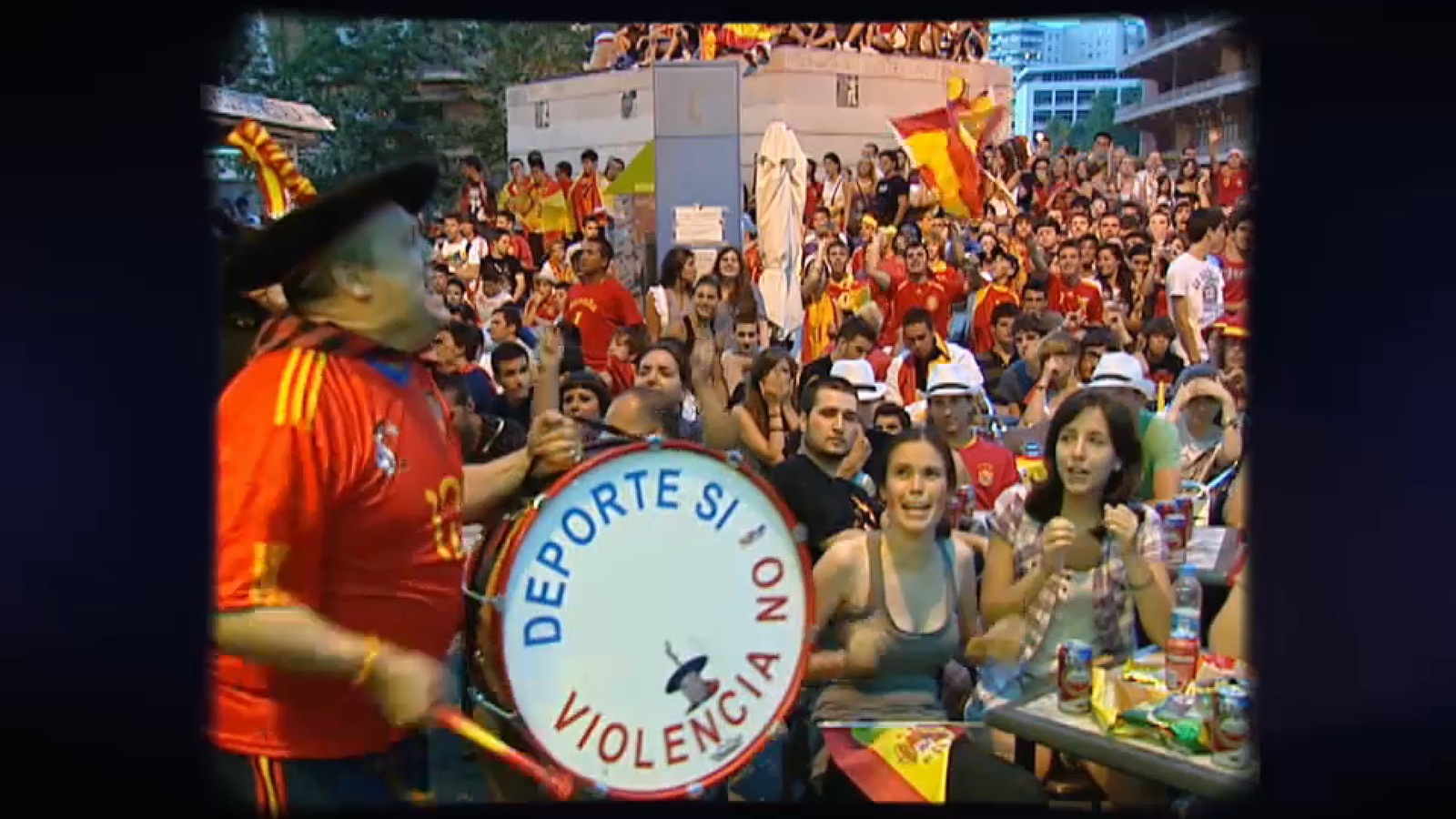 Manolo el del Bombo al Mundial de 2010