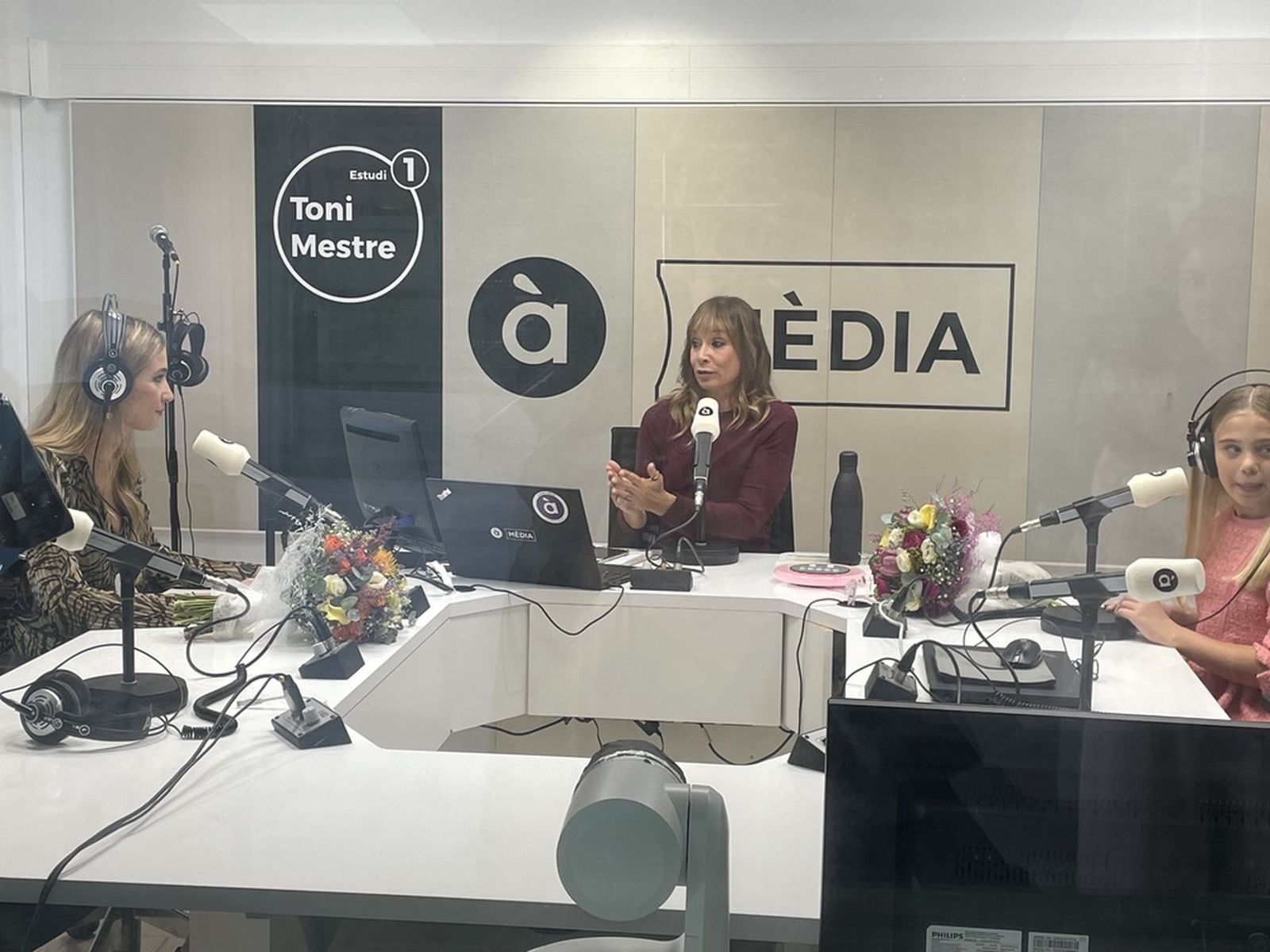 Visita a 'Les Notícies del Matí' amb Clara Castelló